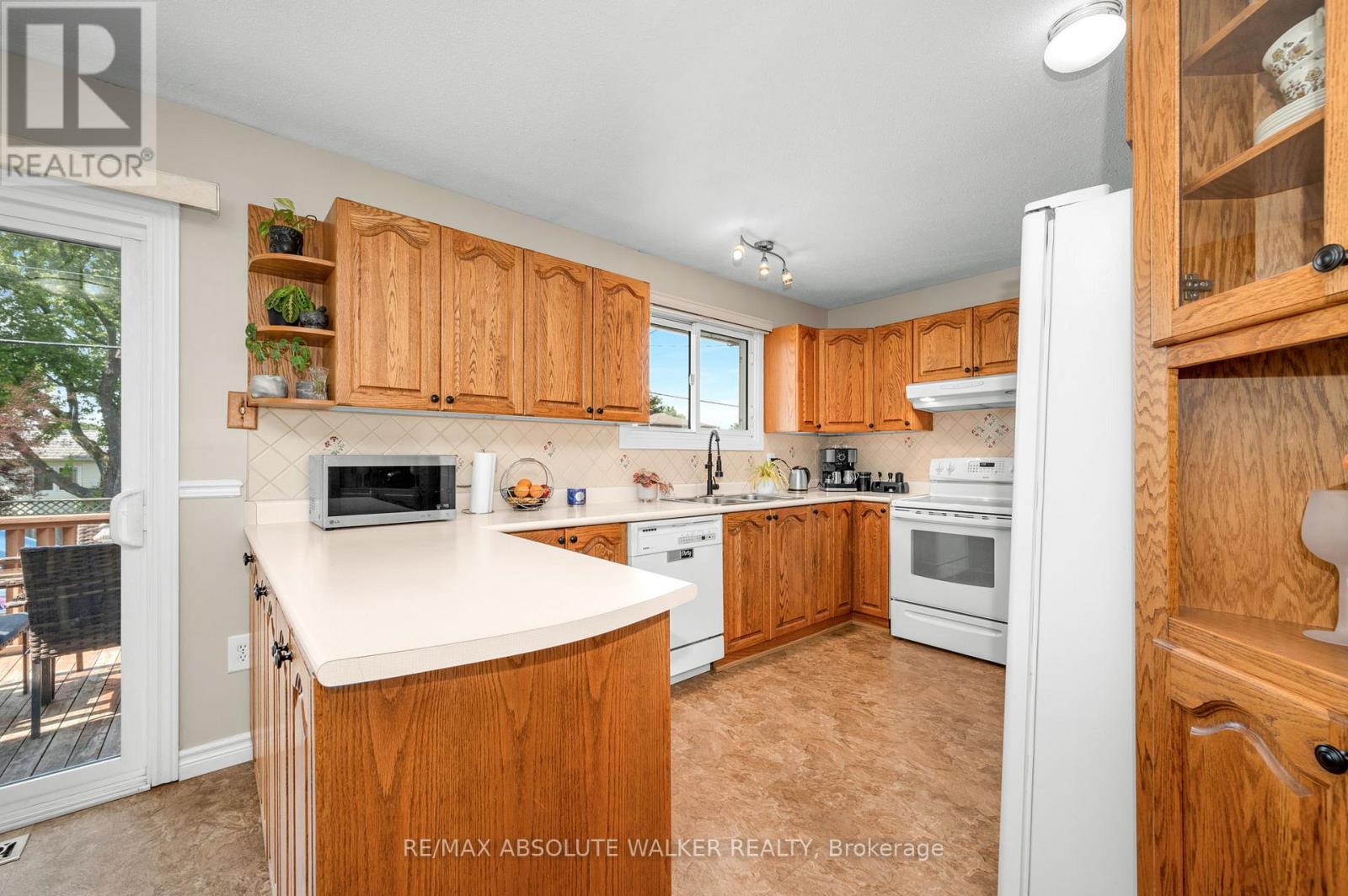 337 Roxdale Avenue Property Photo 17