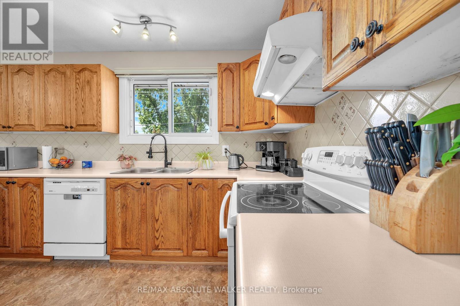 337 Roxdale Avenue Property Photo 20