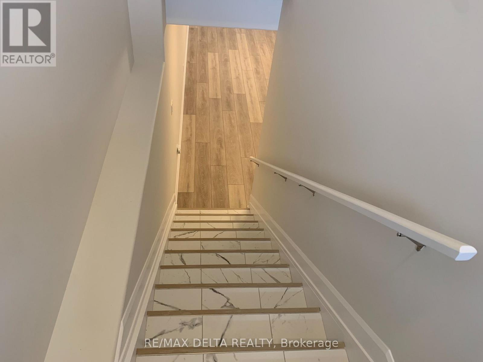 A - 930 Chablis Crescent Property Photo 2
