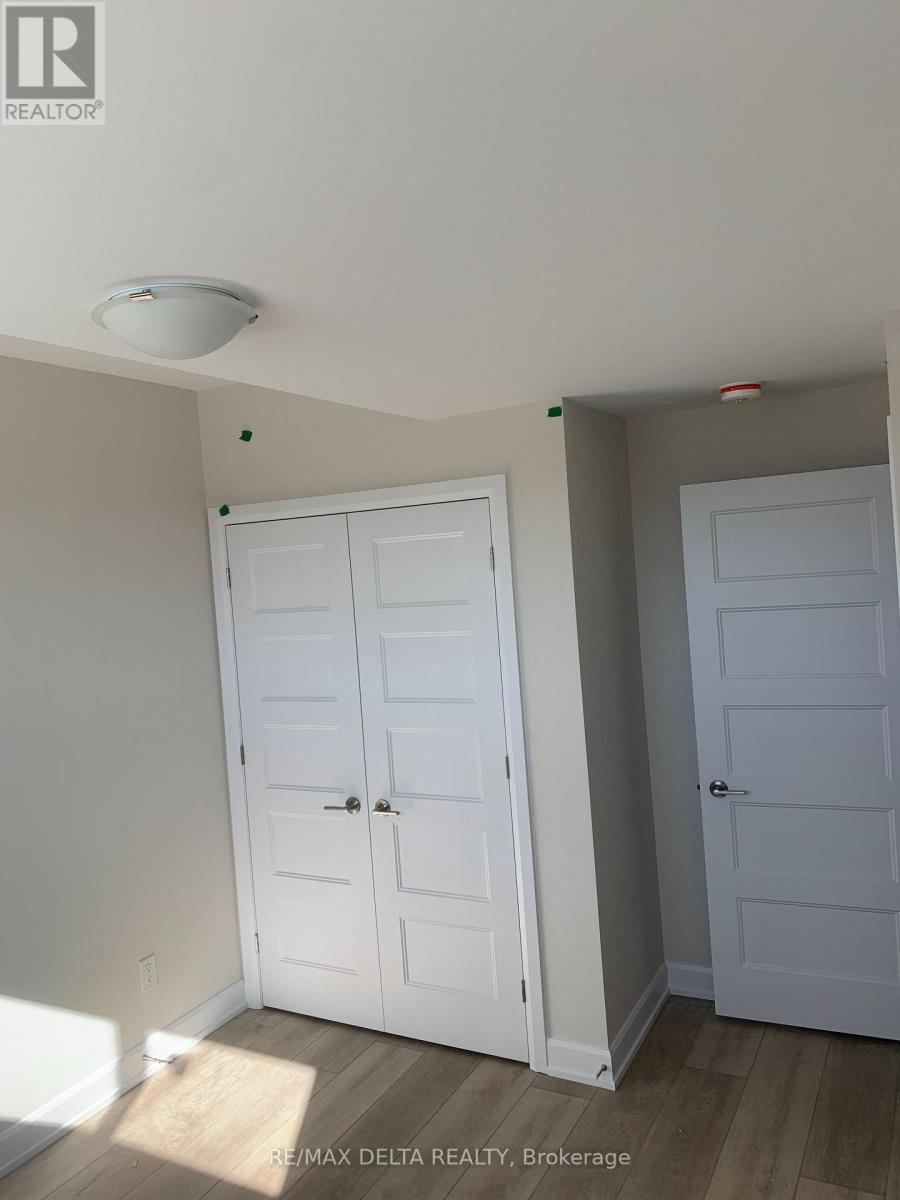 A - 930 Chablis Crescent Property Photo 9
