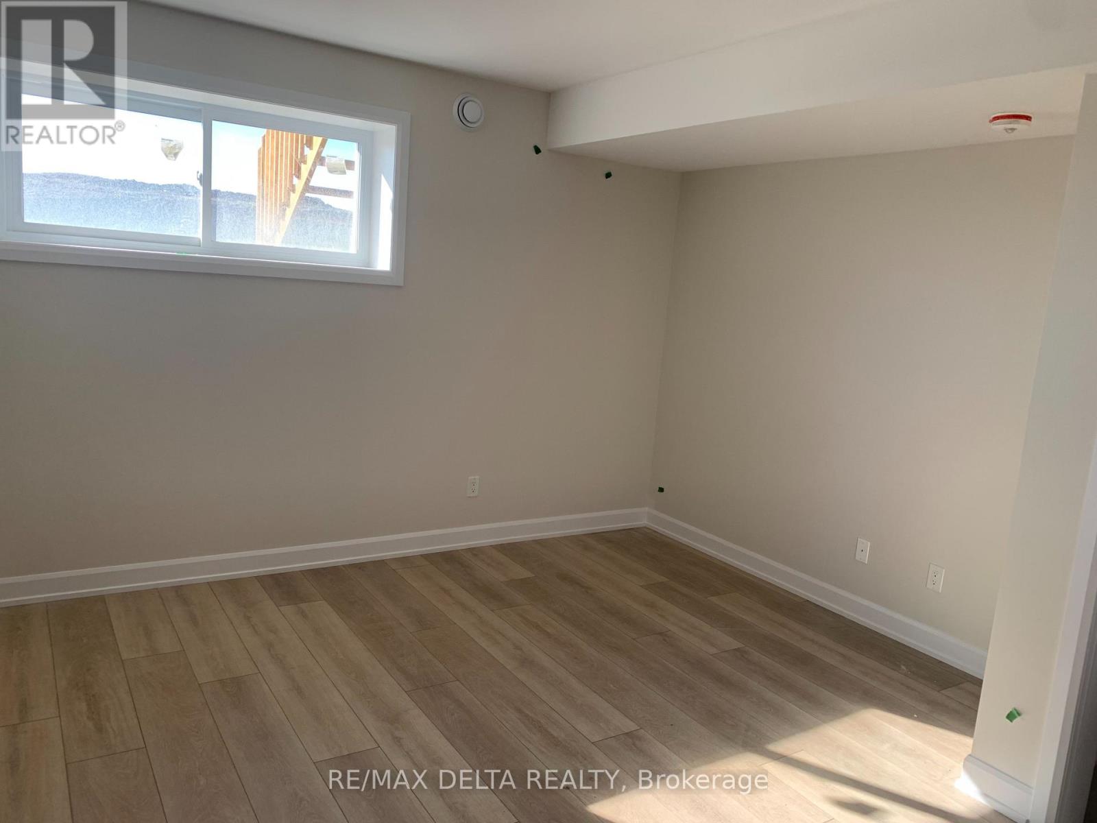 A - 930 Chablis Crescent Property Photo 10