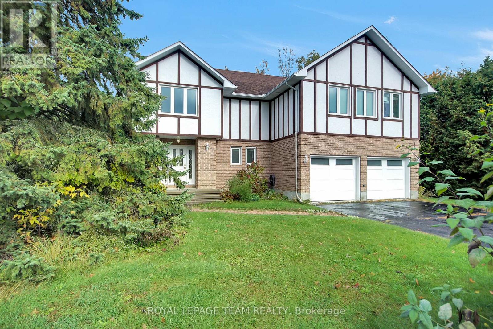 7089 Bush Drive Property Photo 1
