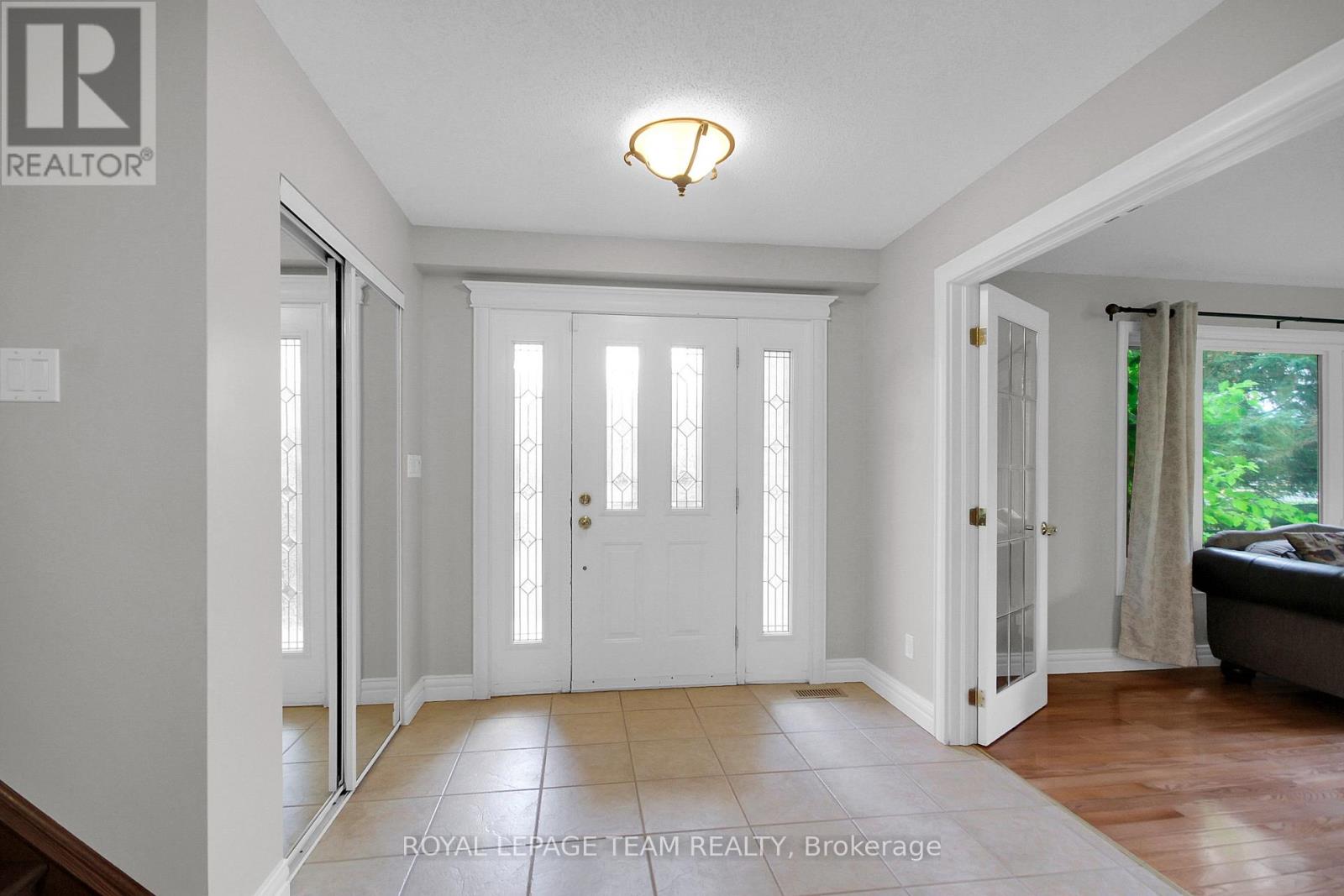 7089 Bush Drive Property Photo 2
