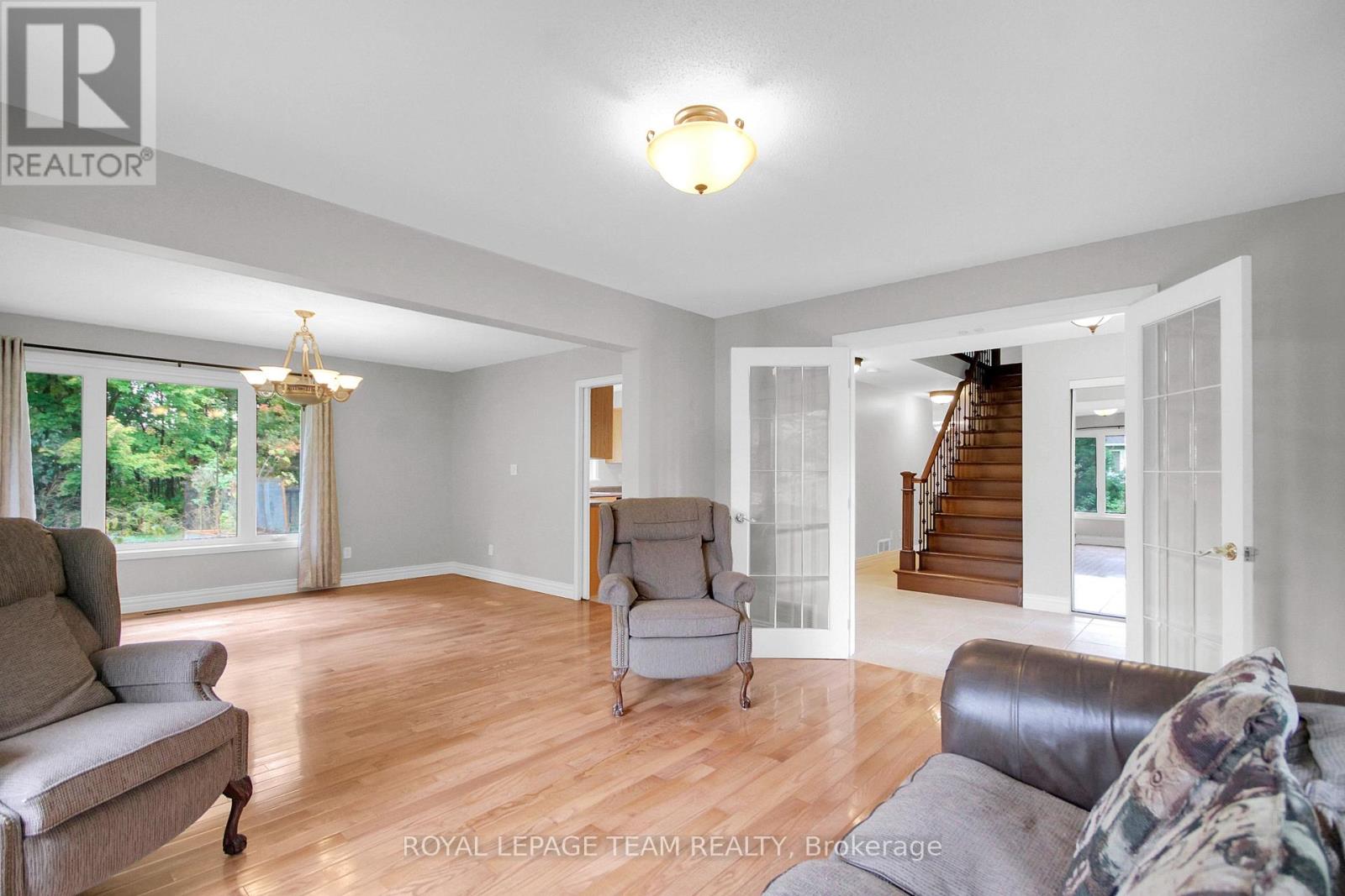 7089 Bush Drive Property Photo 6