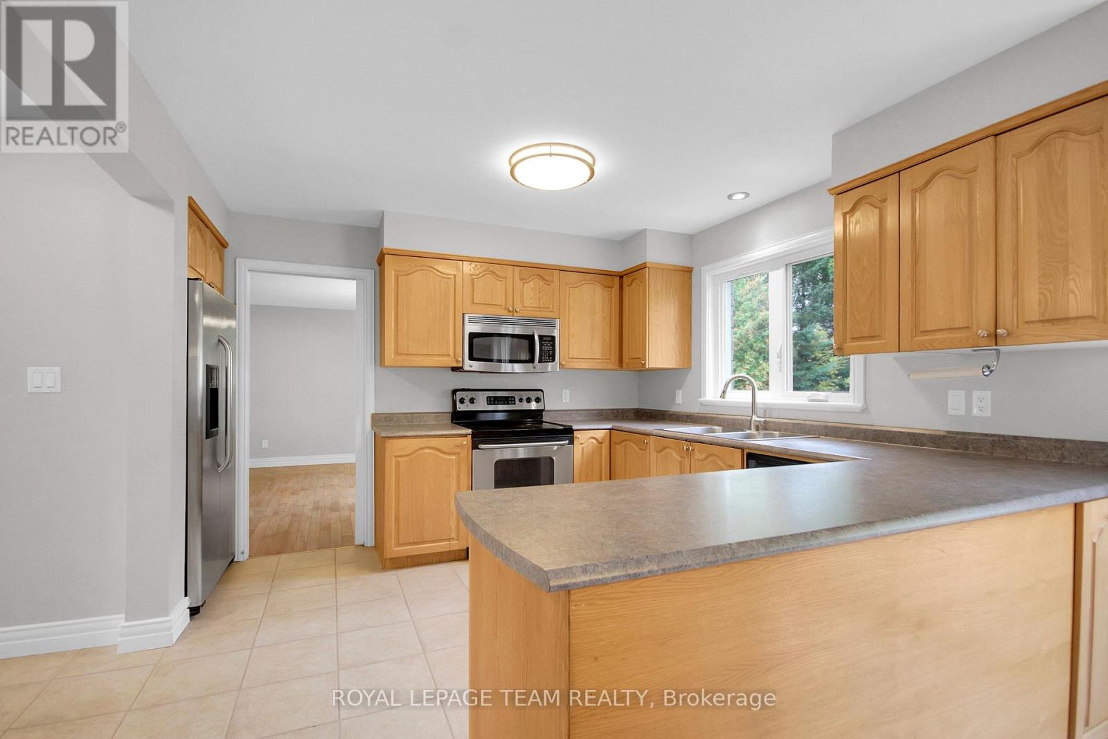 7089 Bush Drive Property Photo 11