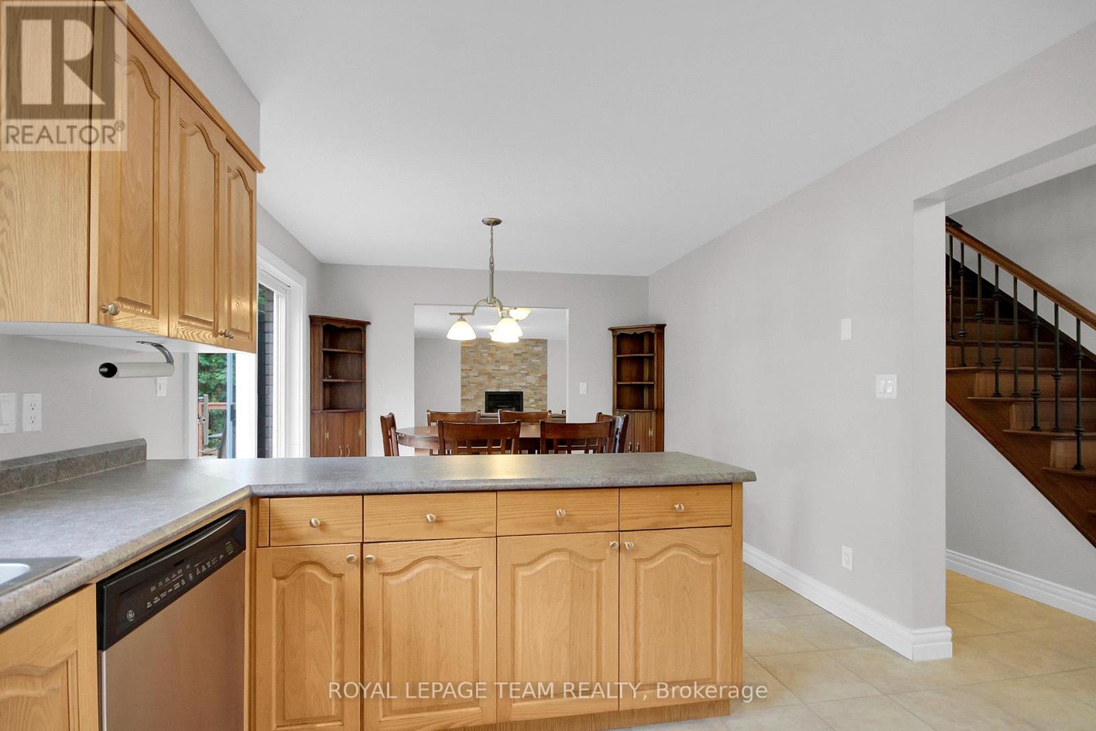 7089 Bush Drive Property Photo 12