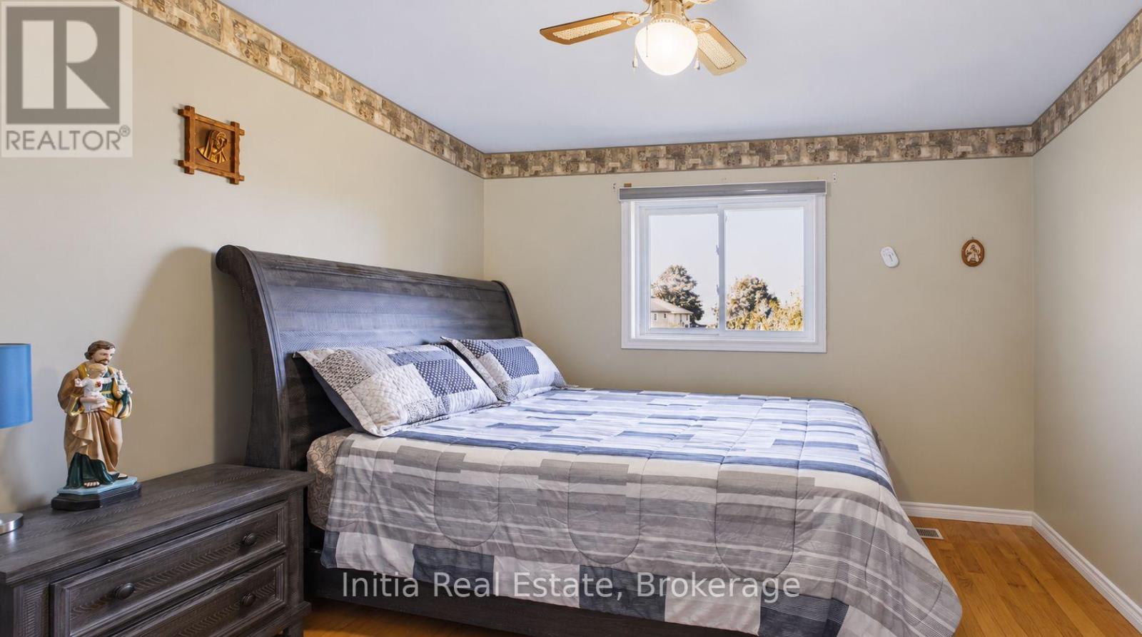 726 Sandison Street N Property Photo 18