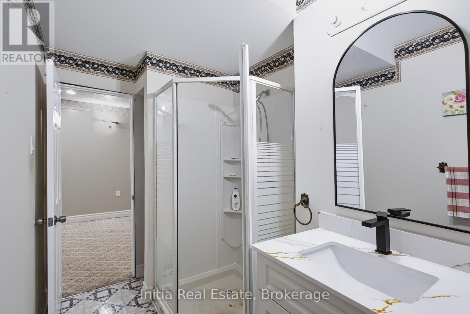 726 Sandison Street N Property Photo 31