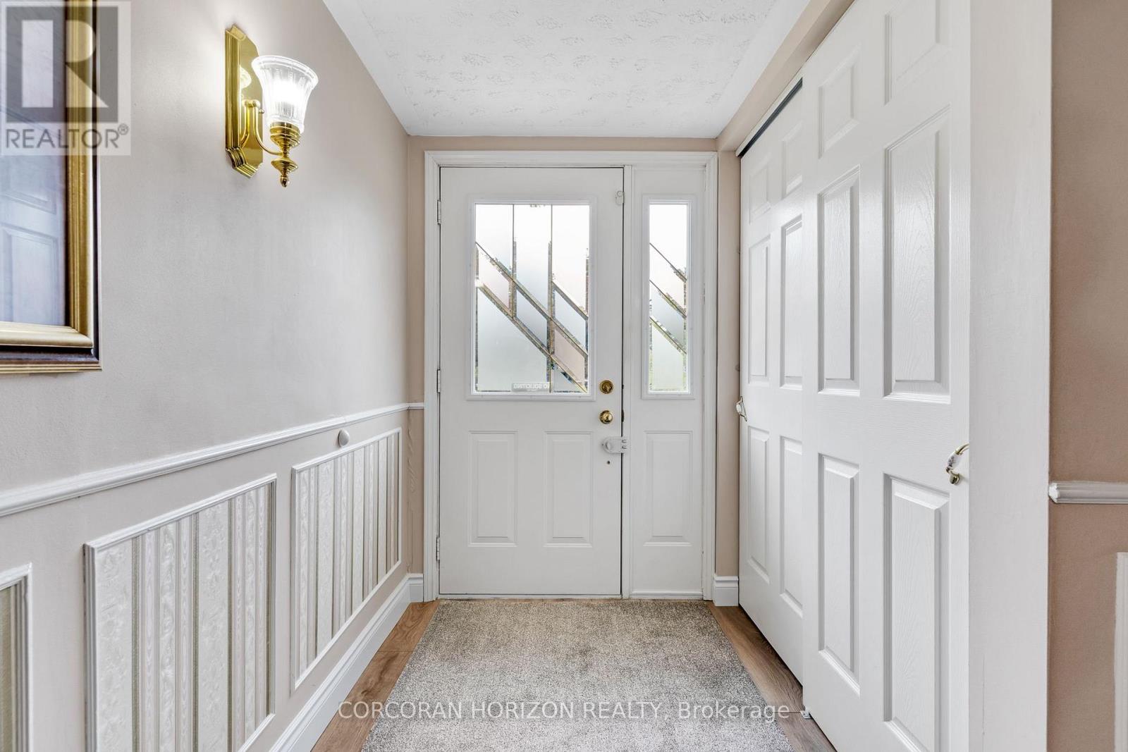 8 Blue Spruce Court Property Photo 2