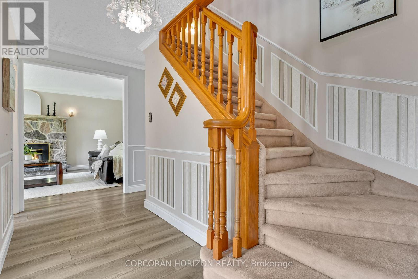 8 Blue Spruce Court Property Photo 3