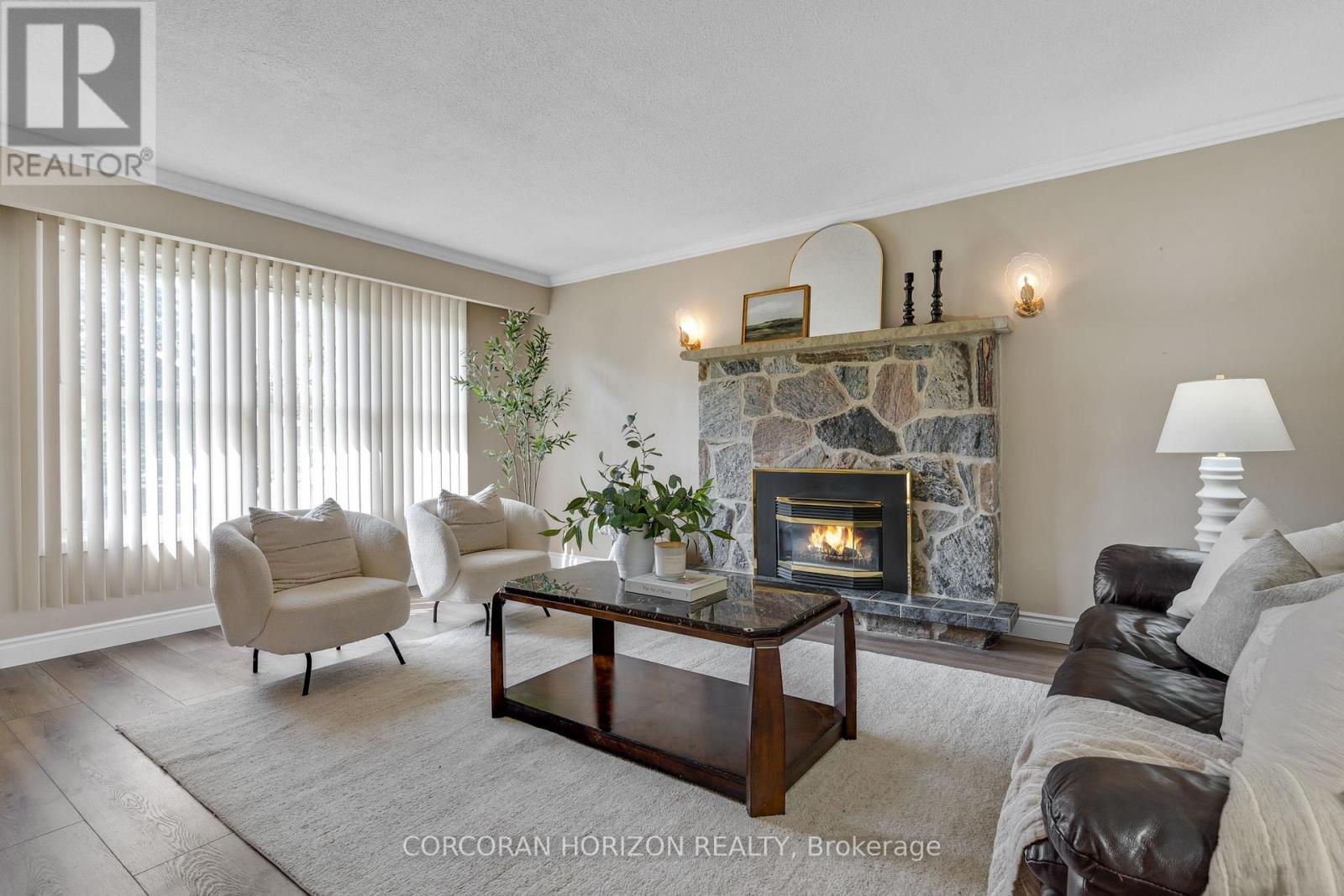 8 Blue Spruce Court Property Photo 4