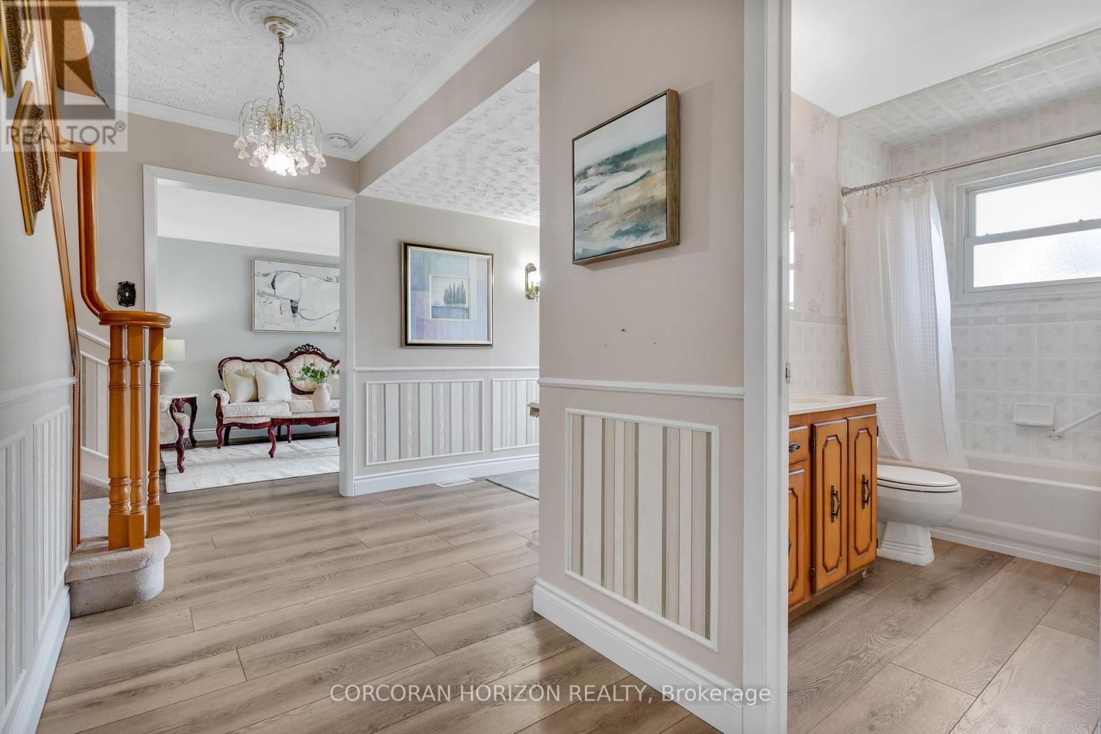 8 Blue Spruce Court Property Photo 7