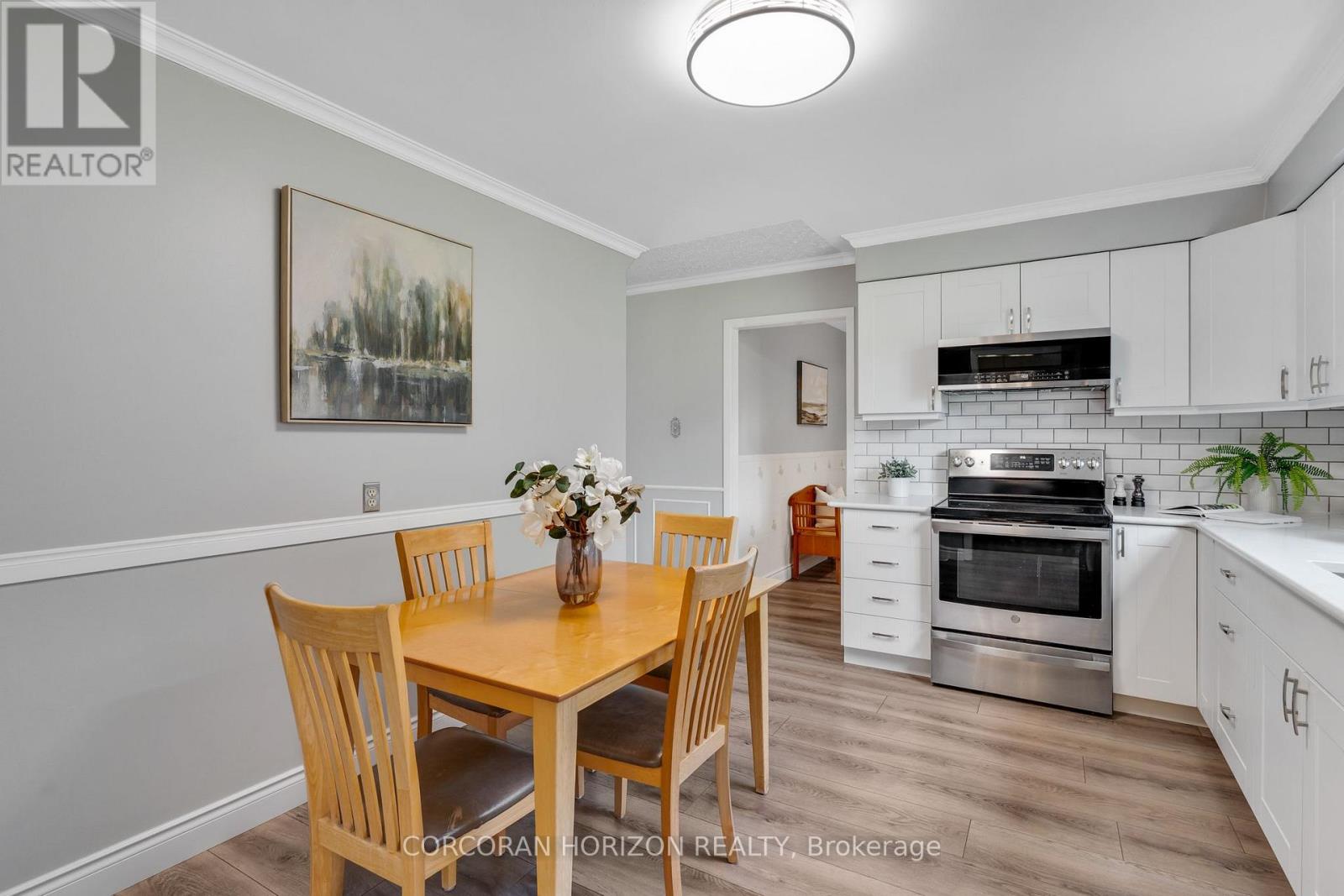 8 Blue Spruce Court Property Photo 11