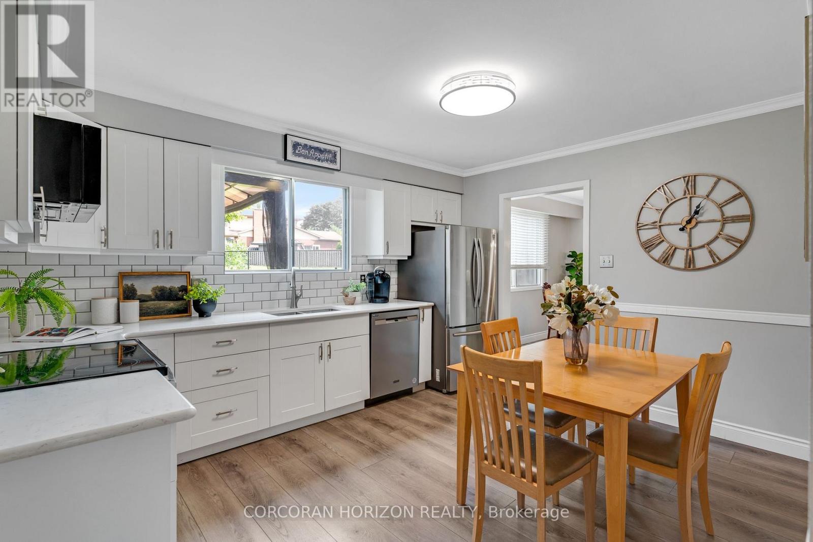 8 Blue Spruce Court Property Photo 14