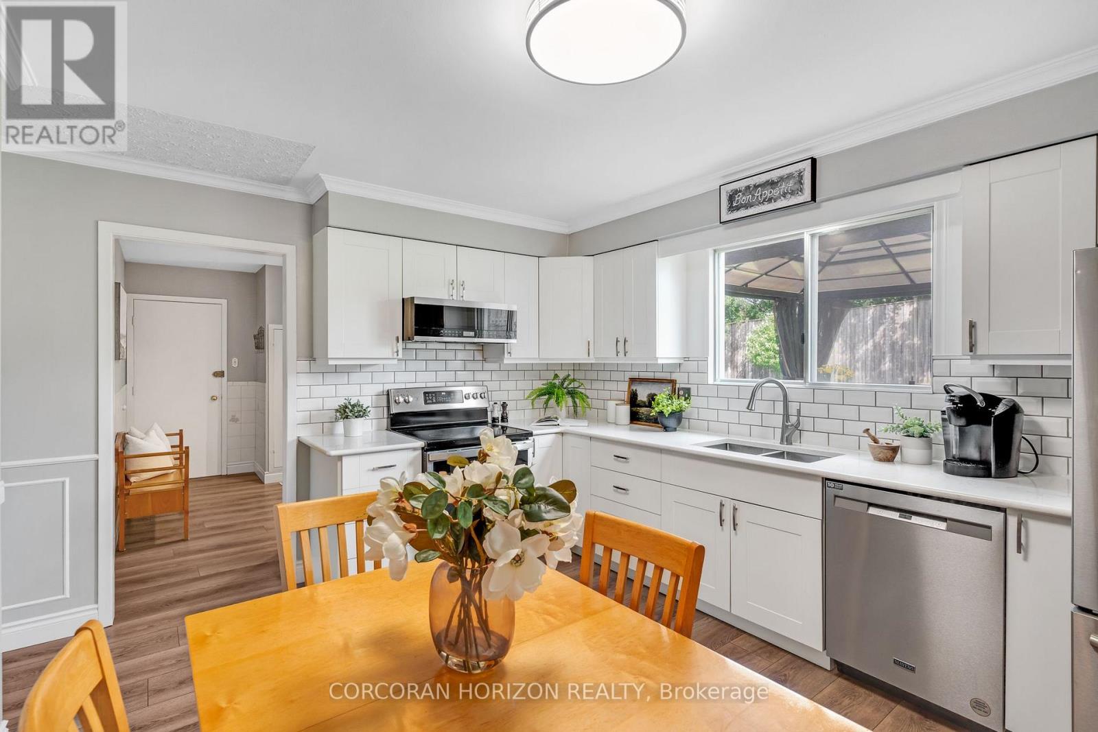 8 Blue Spruce Court Property Photo 15