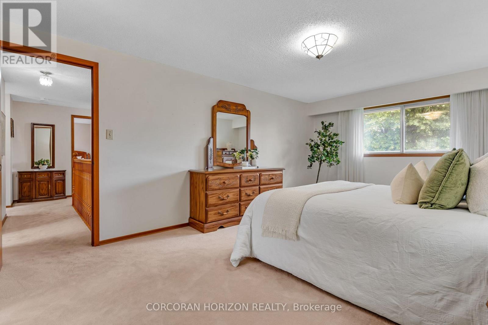 8 Blue Spruce Court Property Photo 18