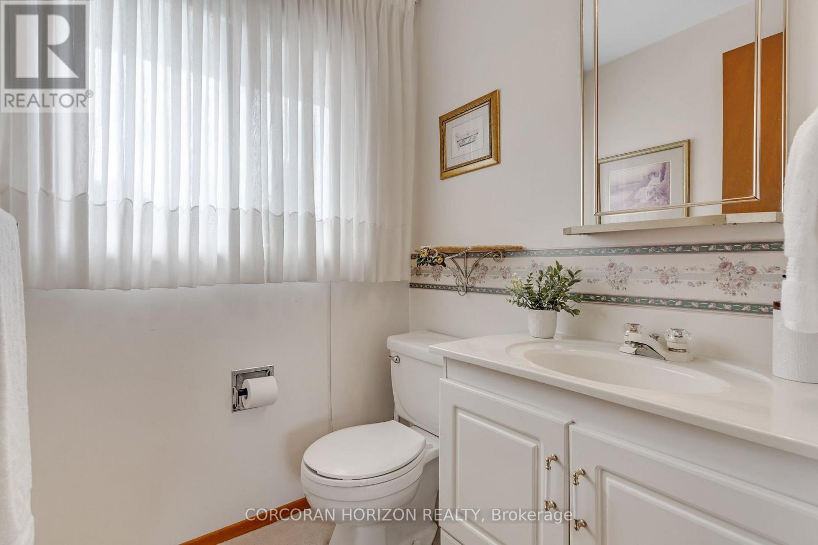 8 Blue Spruce Court Property Photo 23