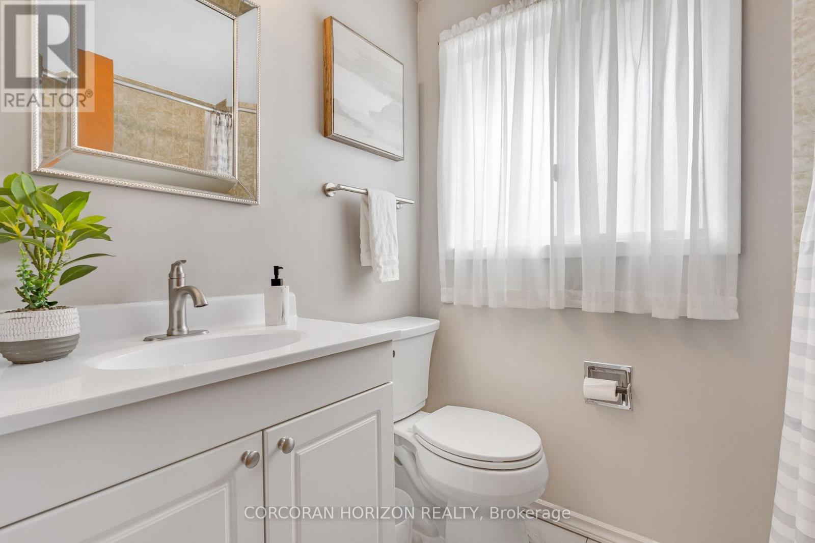 8 Blue Spruce Court Property Photo 24