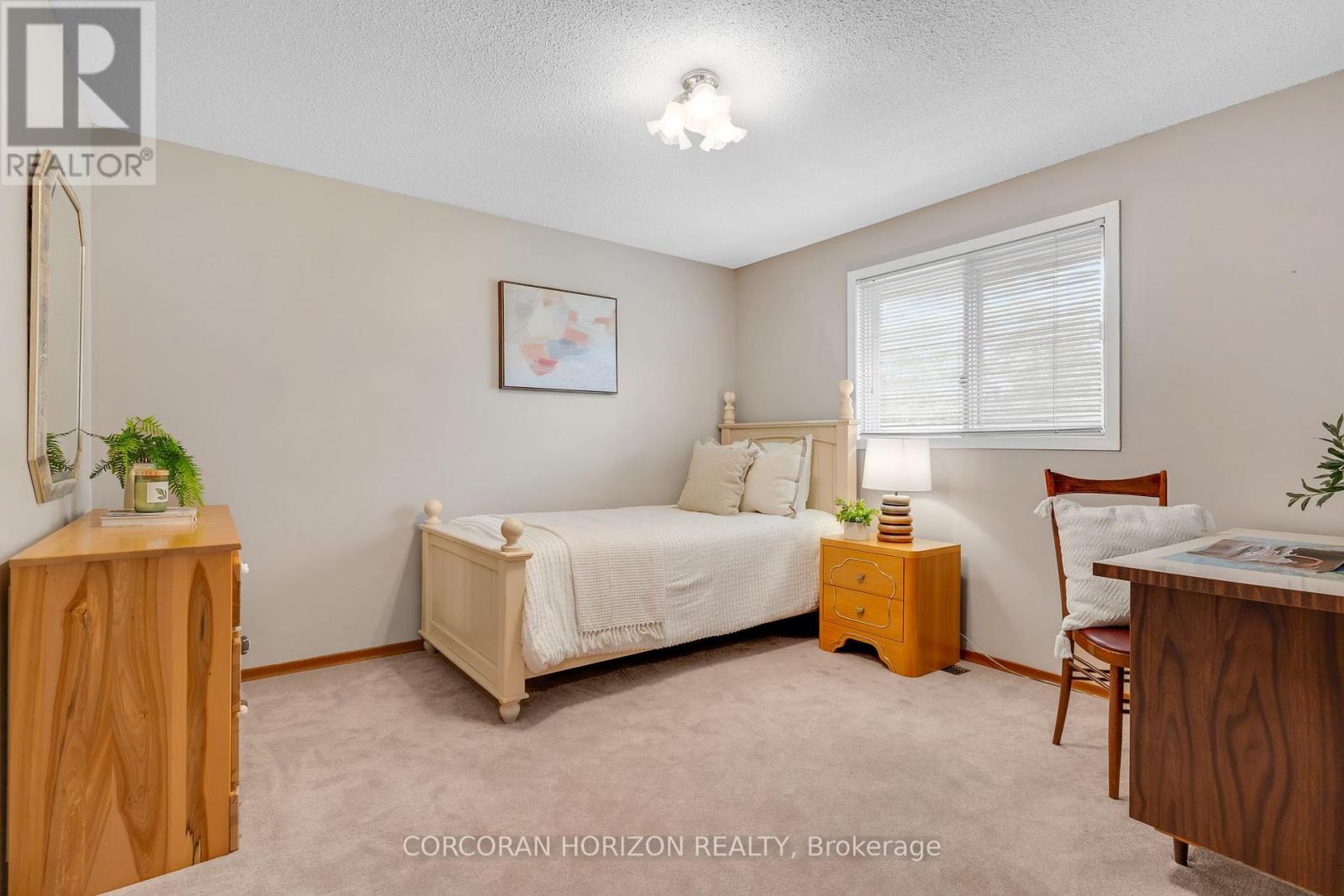 8 Blue Spruce Court Property Photo 25