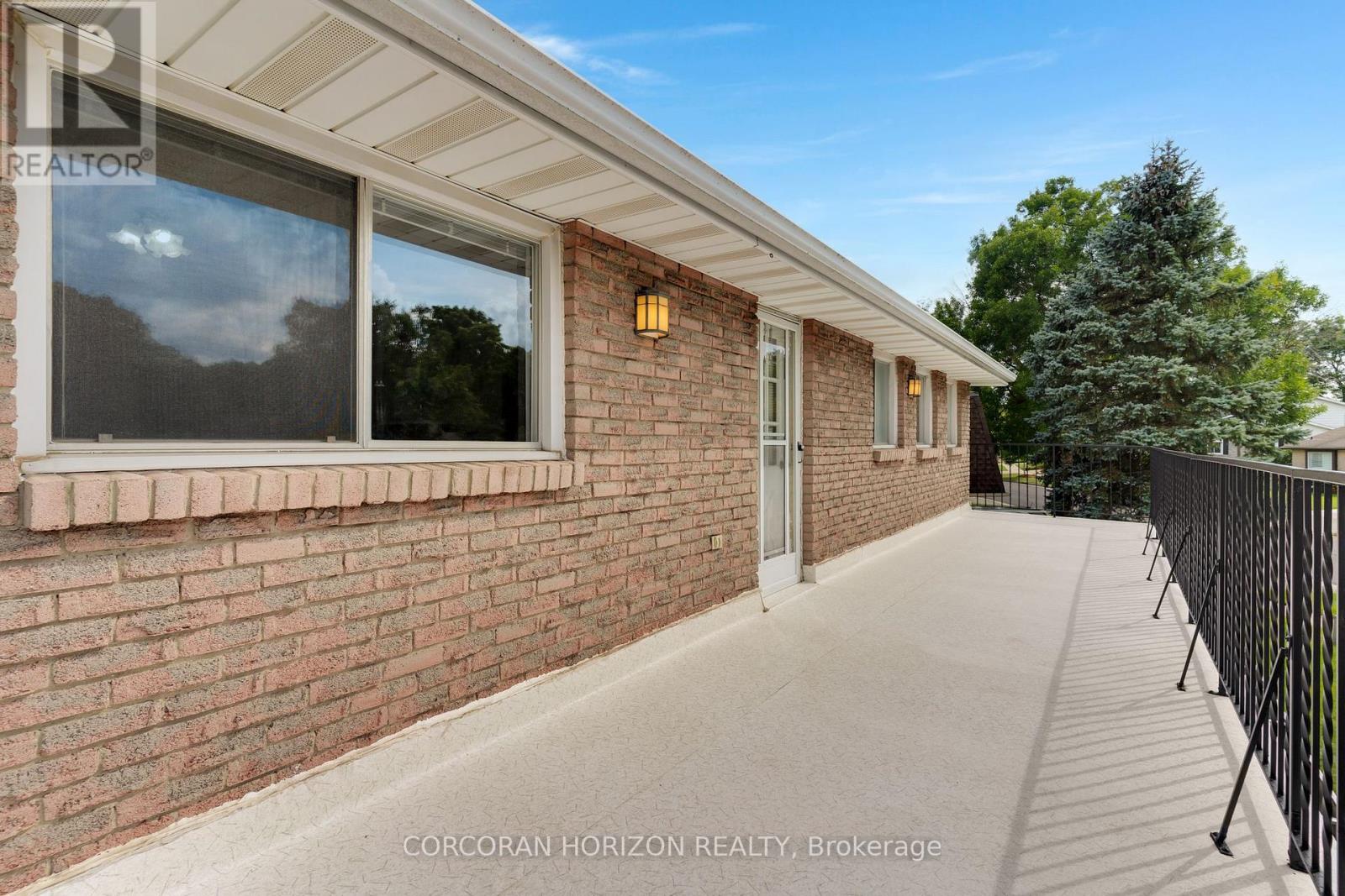 8 Blue Spruce Court Property Photo 27