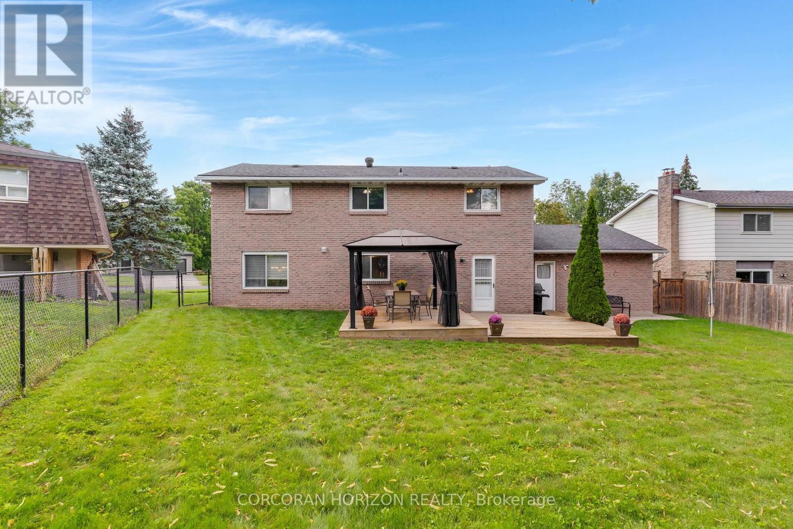 8 Blue Spruce Court Property Photo 38