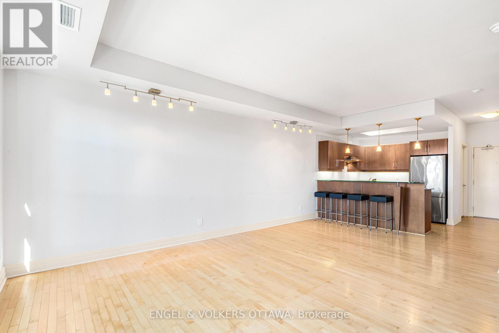 507 - 290 Powell Avenue Property Photo 10