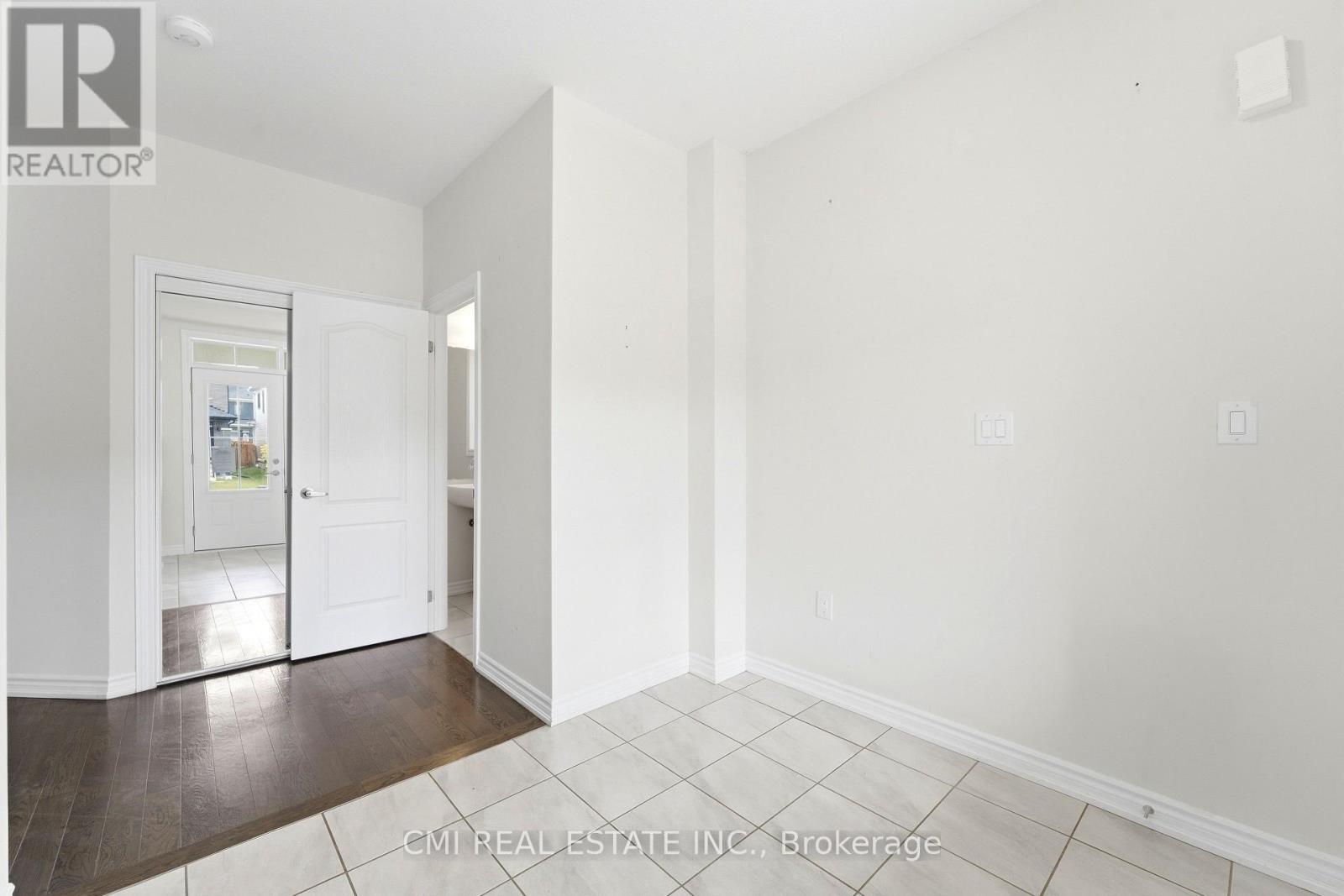 65 Lillian Way Property Photo 3