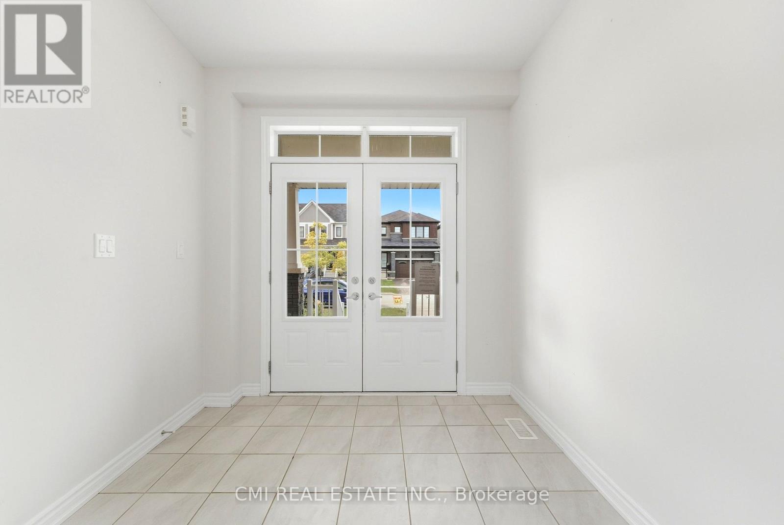 65 Lillian Way Property Photo 5