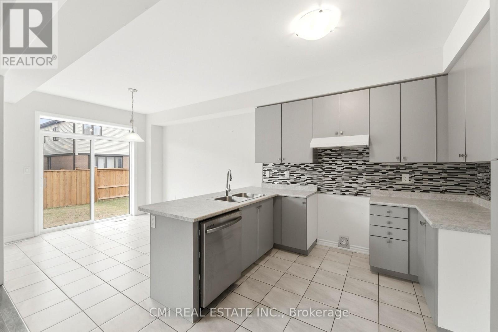 65 Lillian Way Property Photo 8