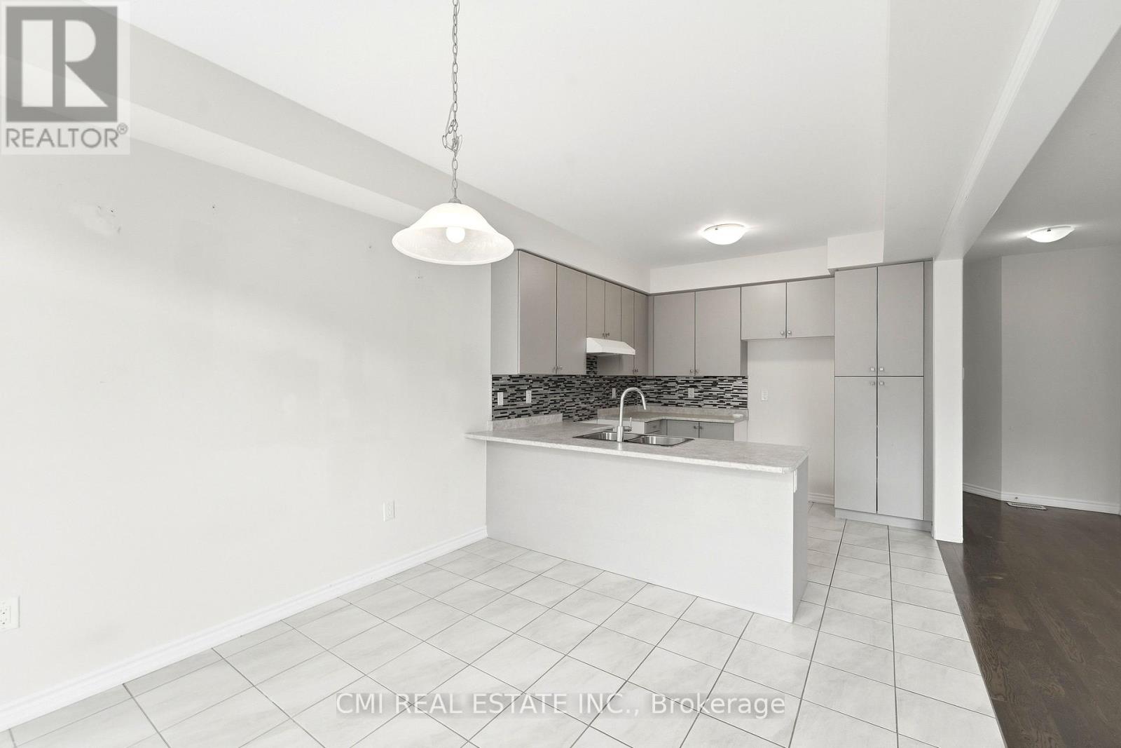 65 Lillian Way Property Photo 9