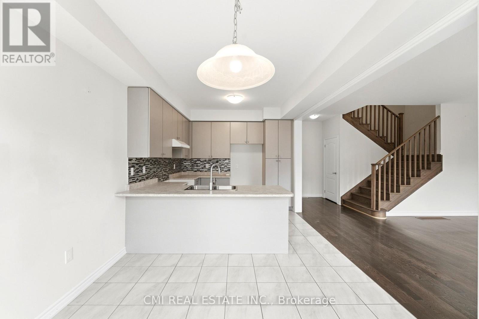 65 Lillian Way Property Photo 10
