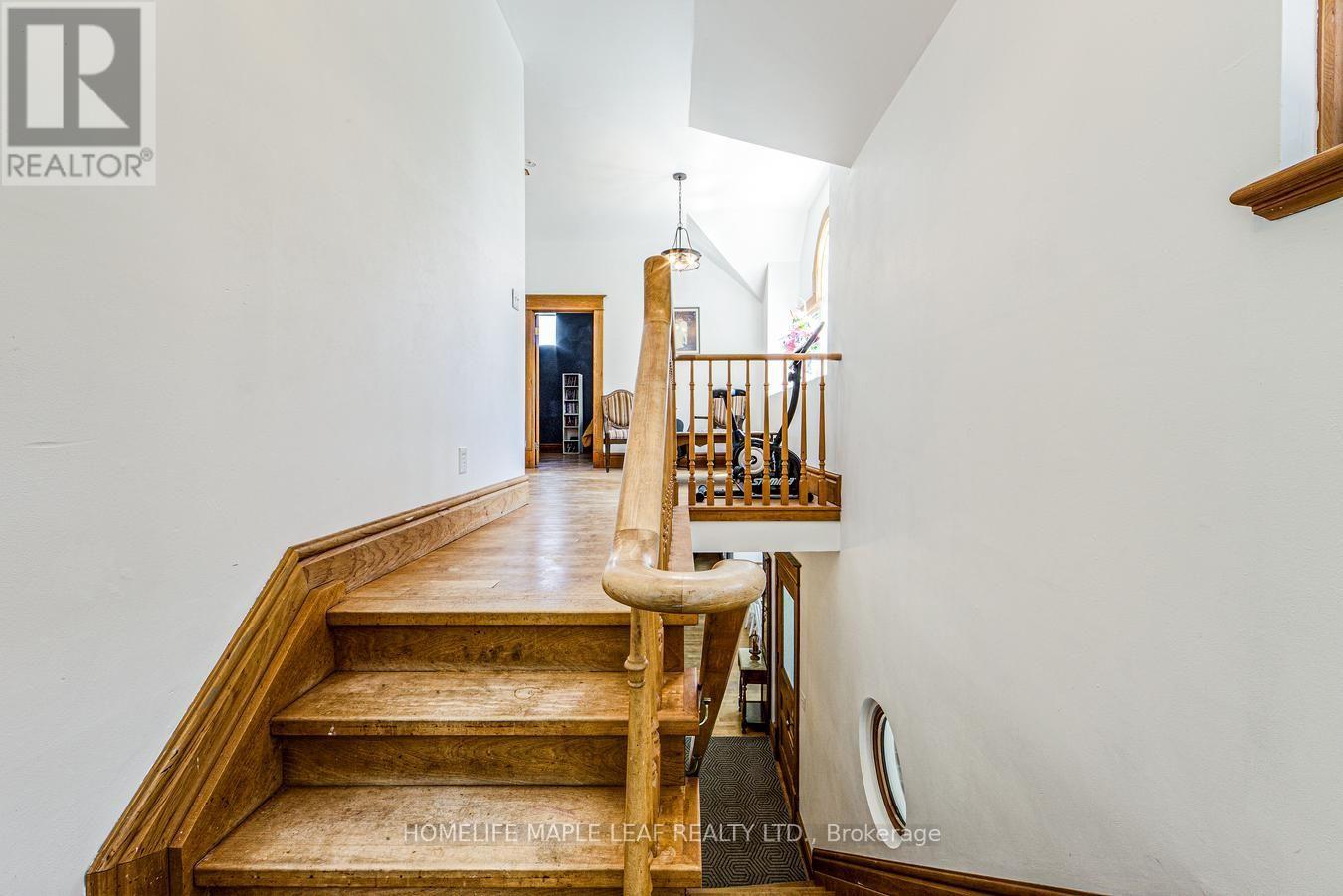 333329 7th Line Property Photo 22