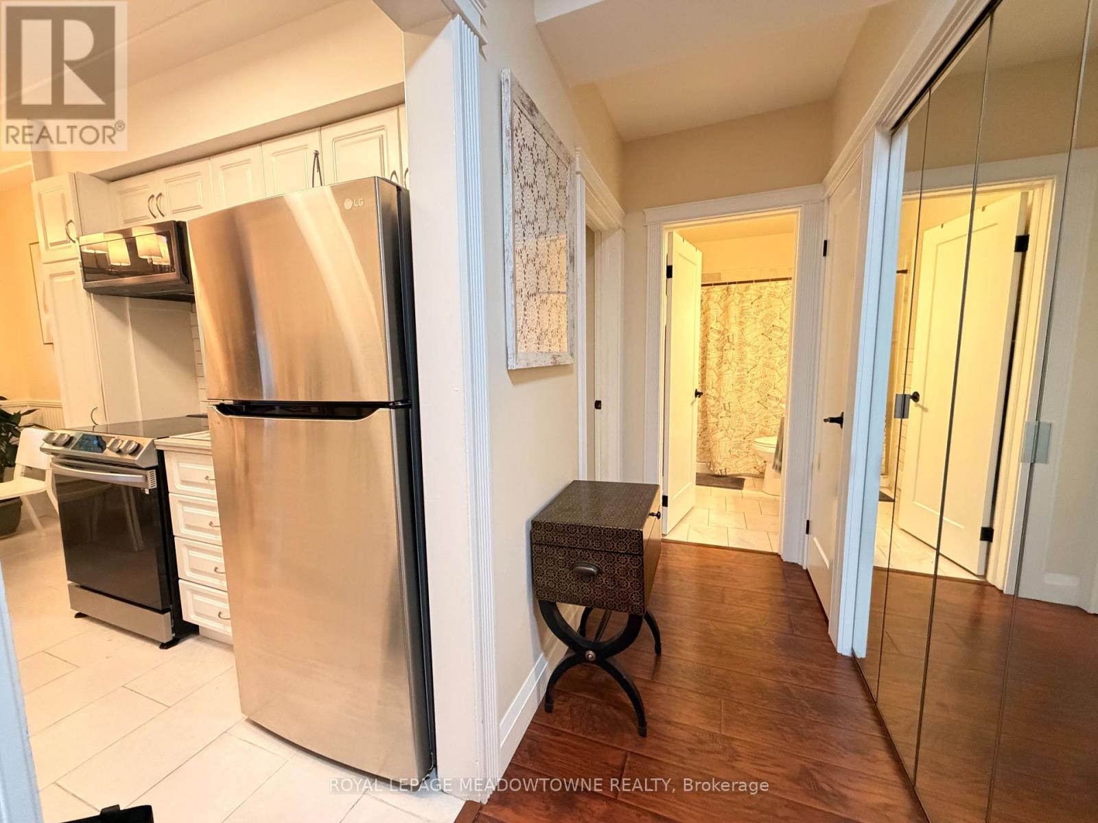 411 - 11 Woodman Drive Property Photo 10