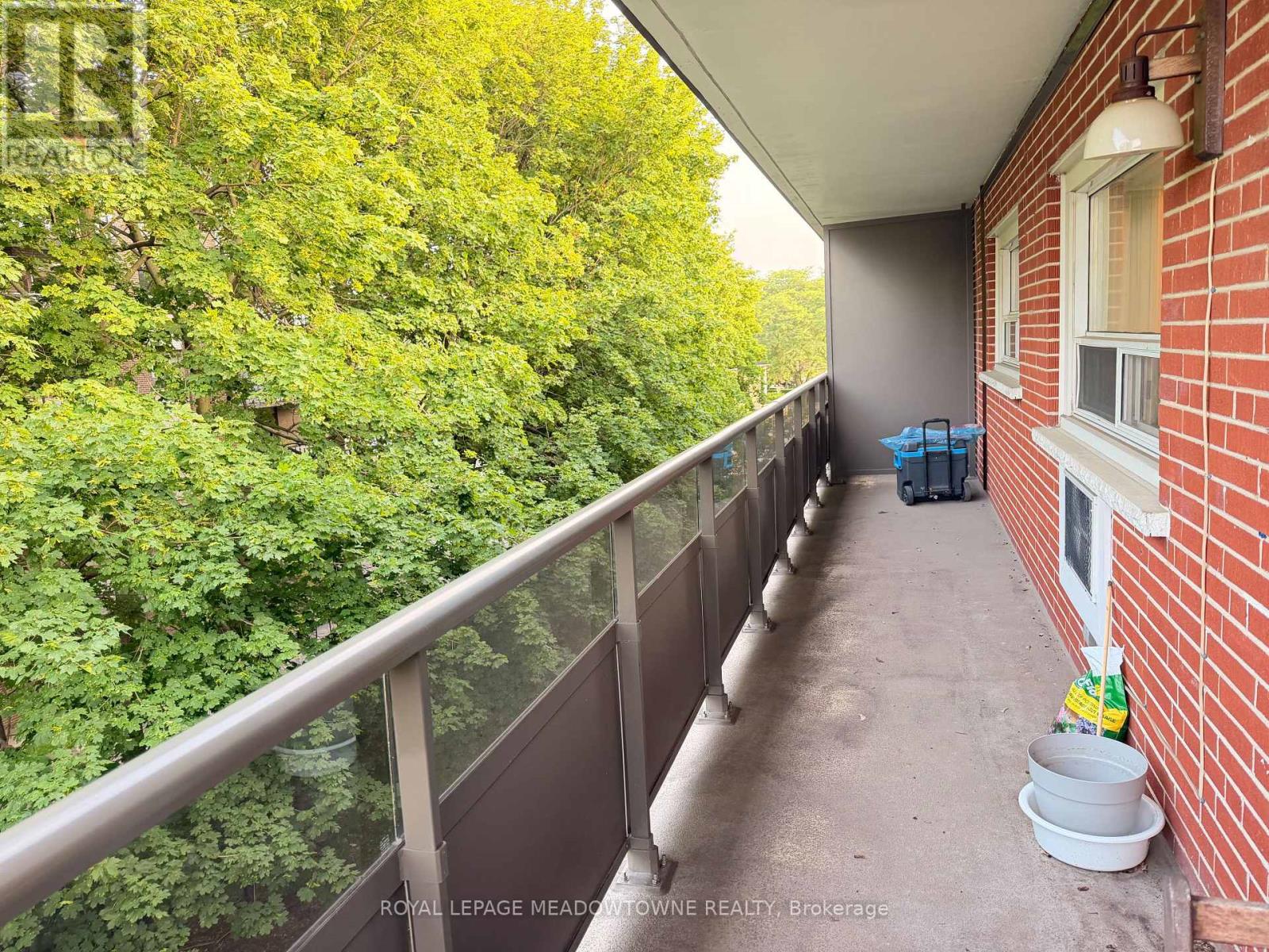 411 - 11 Woodman Drive Property Photo 21