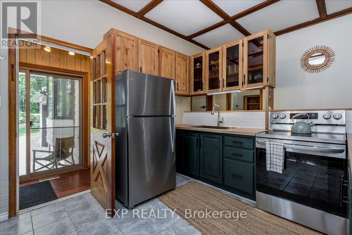 1867 Fraserburg Road Property Photo 10
