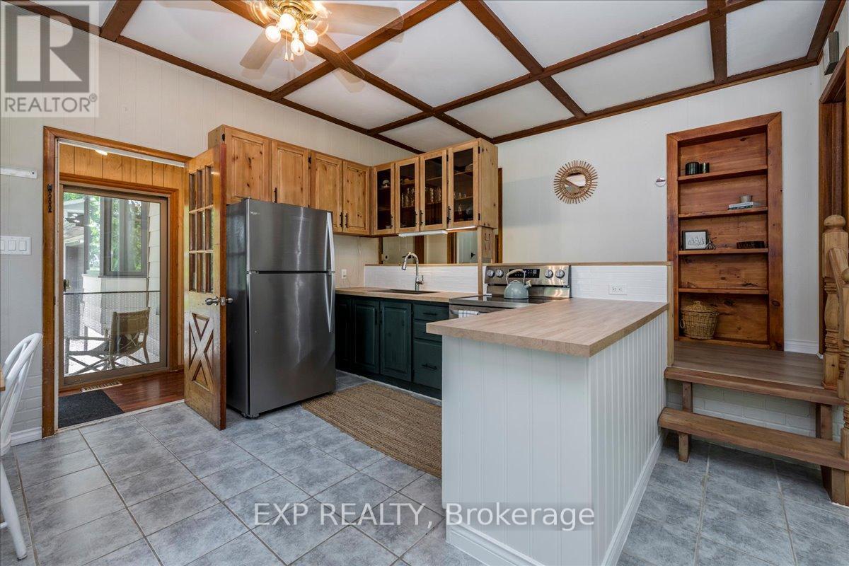 1867 Fraserburg Road Property Photo 11