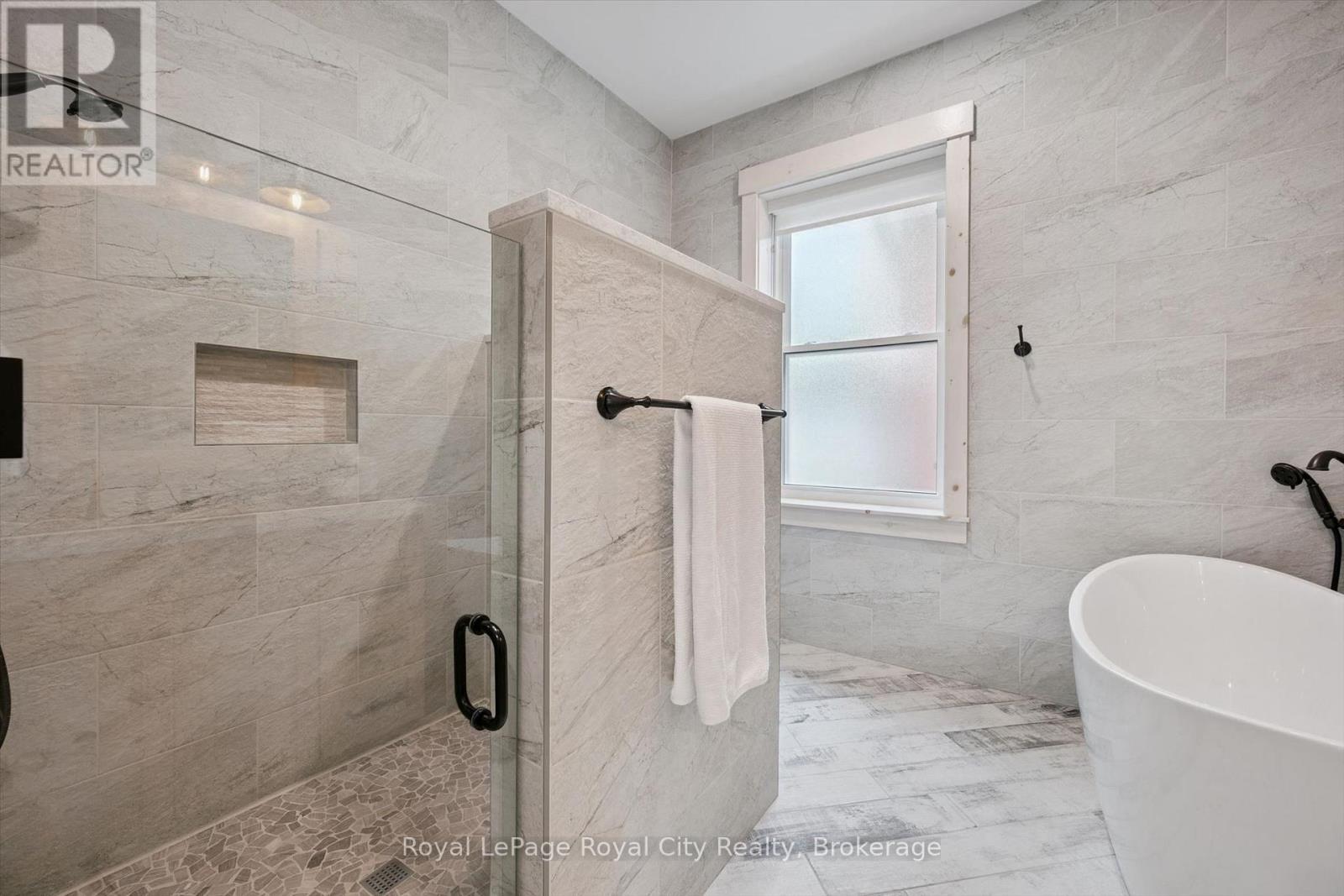 183 Elizabeth Street Property Photo 19