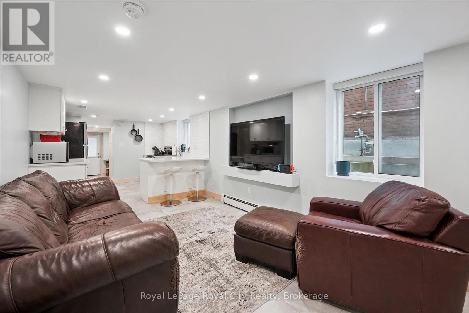 183 Elizabeth Street Property Photo 36