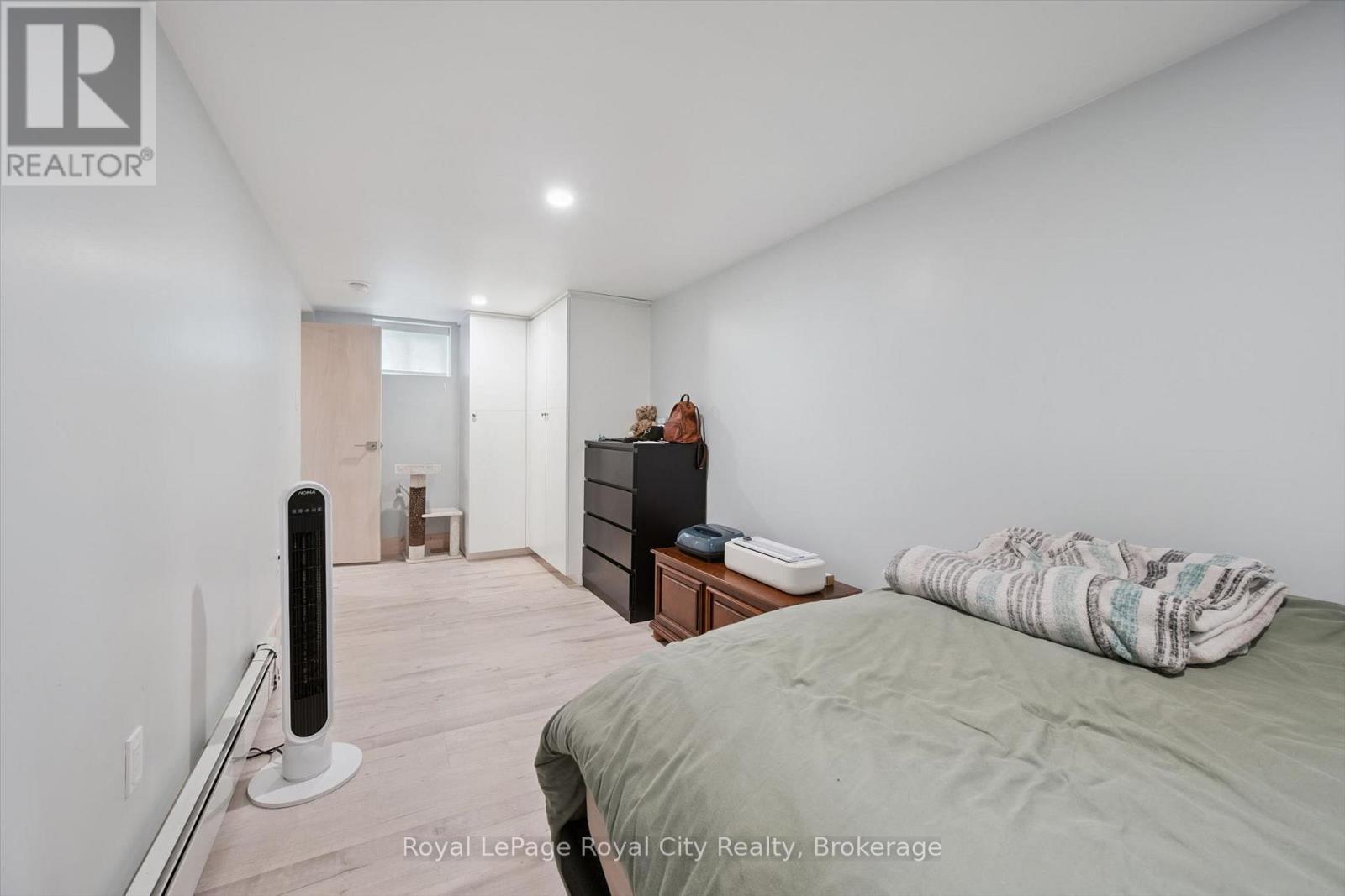 183 Elizabeth Street Property Photo 40