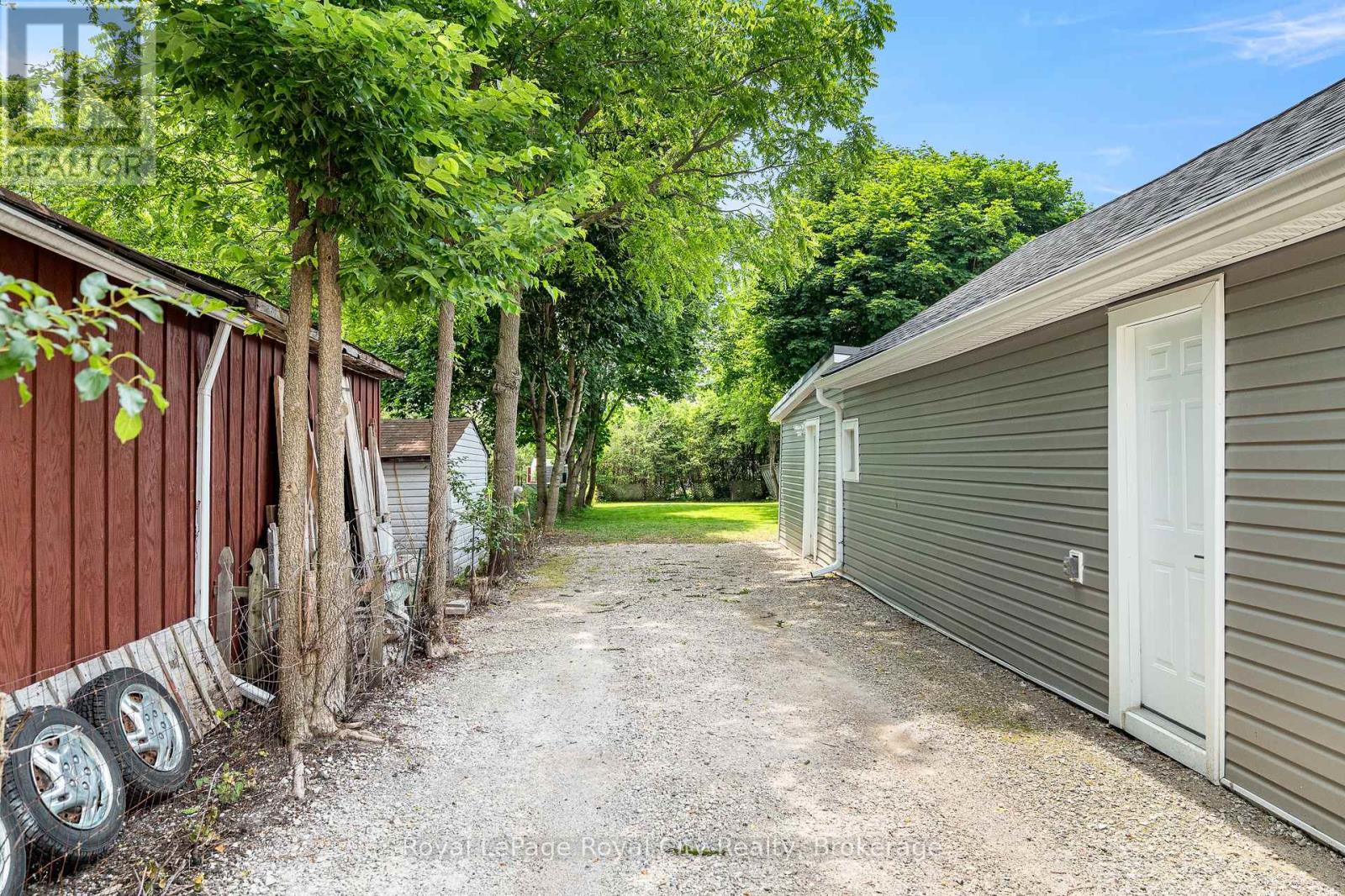 183 Elizabeth Street Property Photo 43