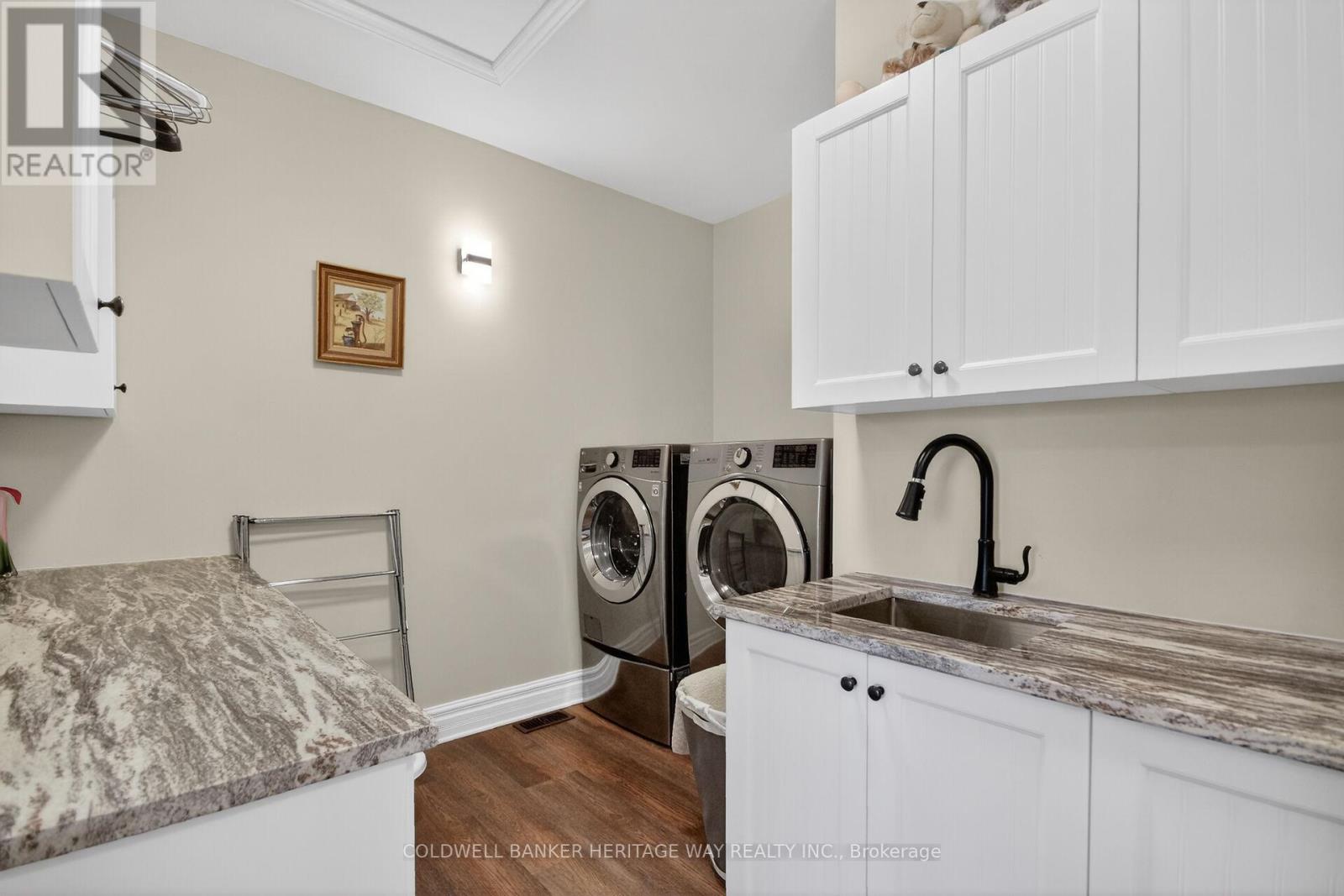 102 Heron Lane Property Photo 39