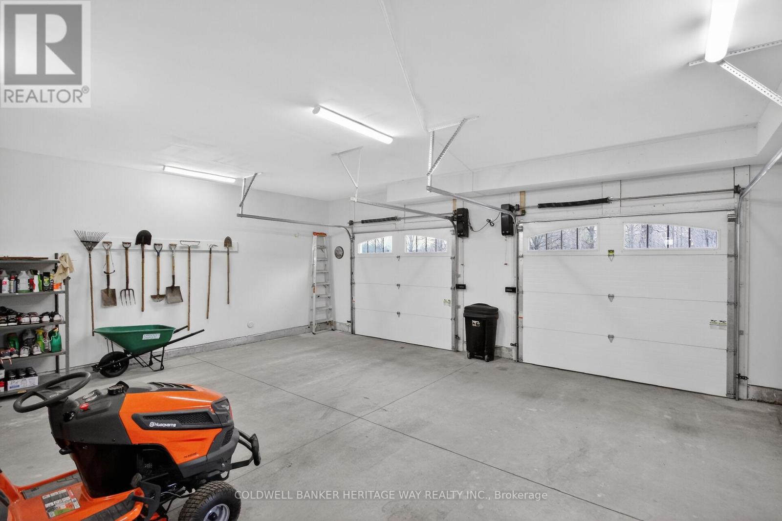 102 Heron Lane Property Photo 45