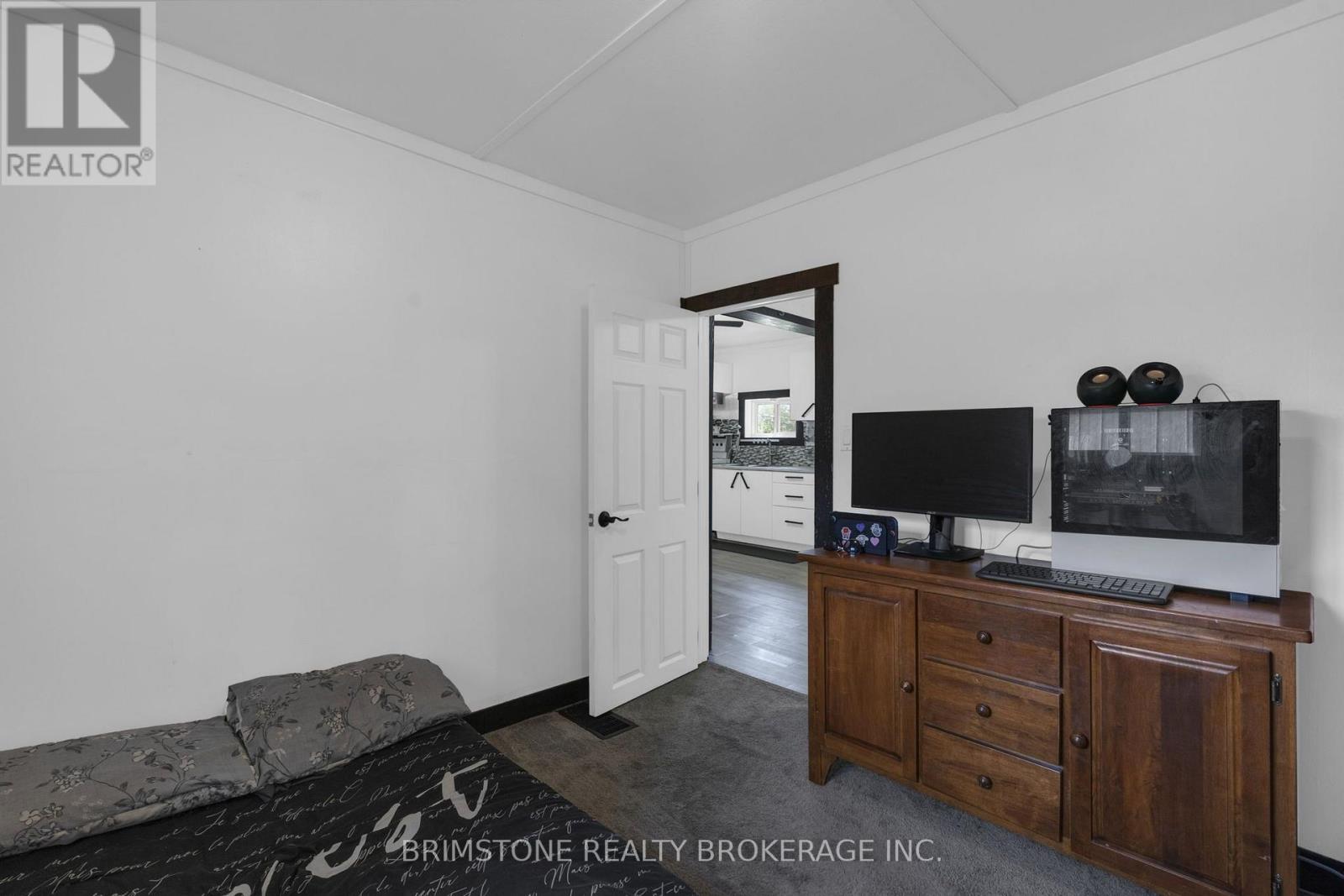 329 High Street Property Photo 17