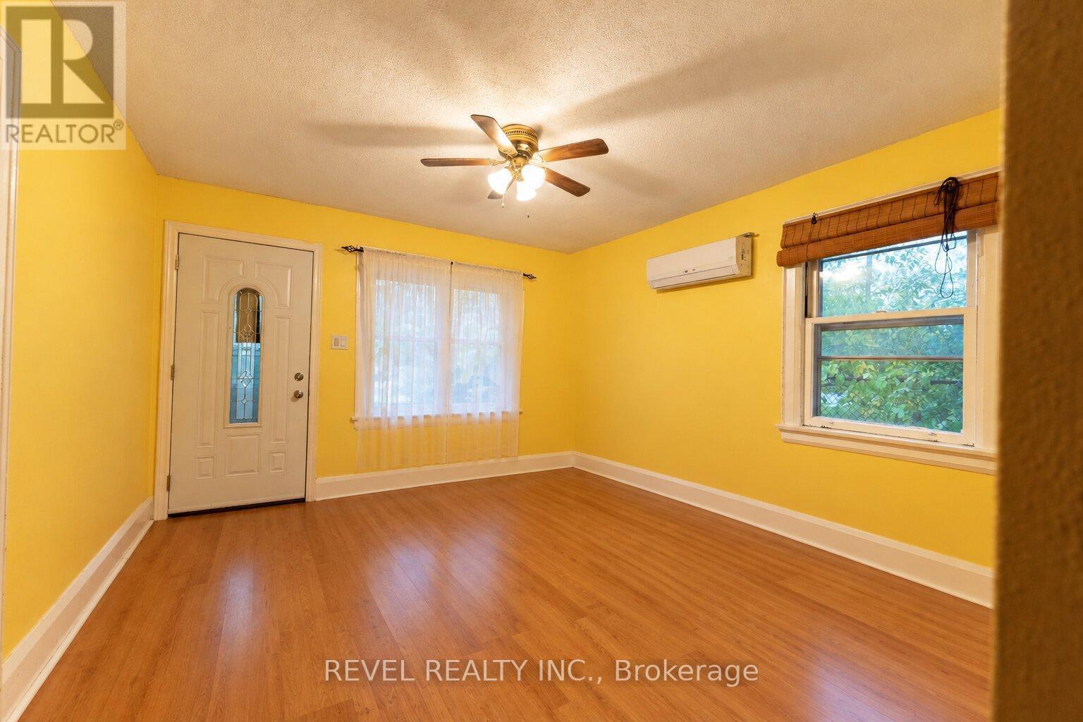 12 Merigold Street Property Photo 6