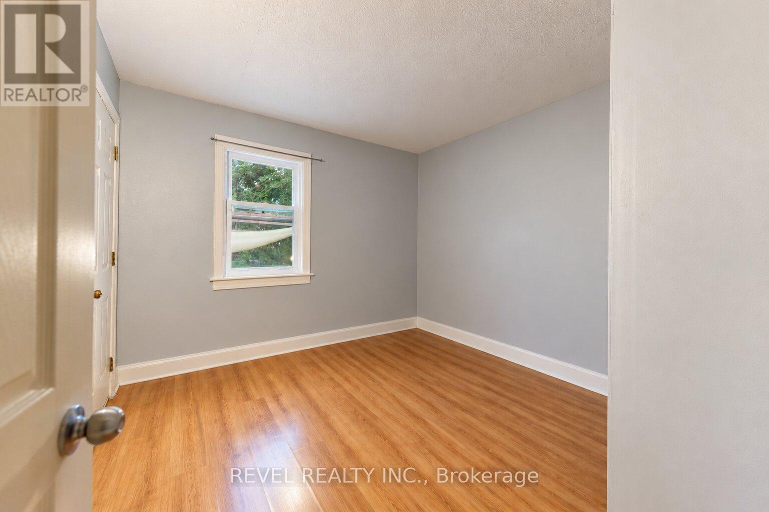 12 Merigold Street Property Photo 11