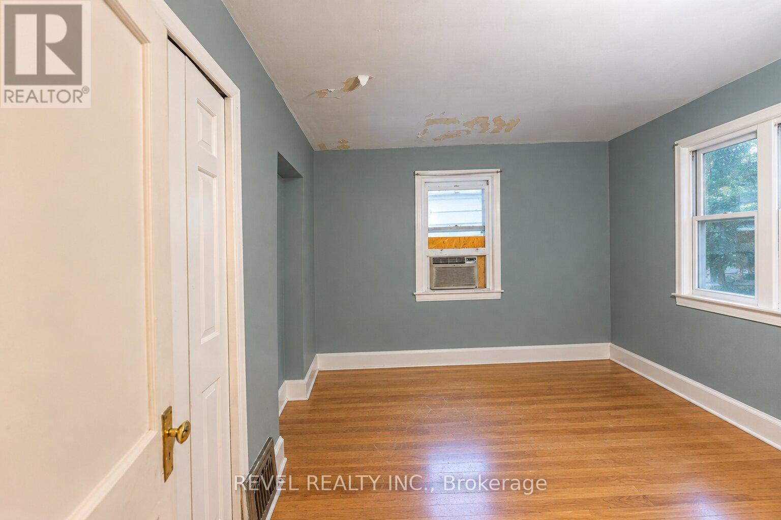 12 Merigold Street Property Photo 15