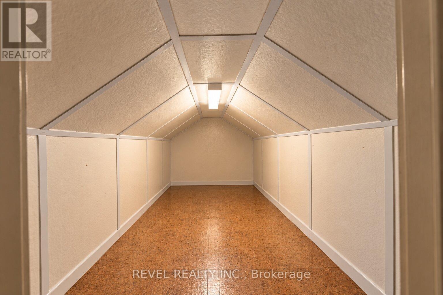 12 Merigold Street Property Photo 16