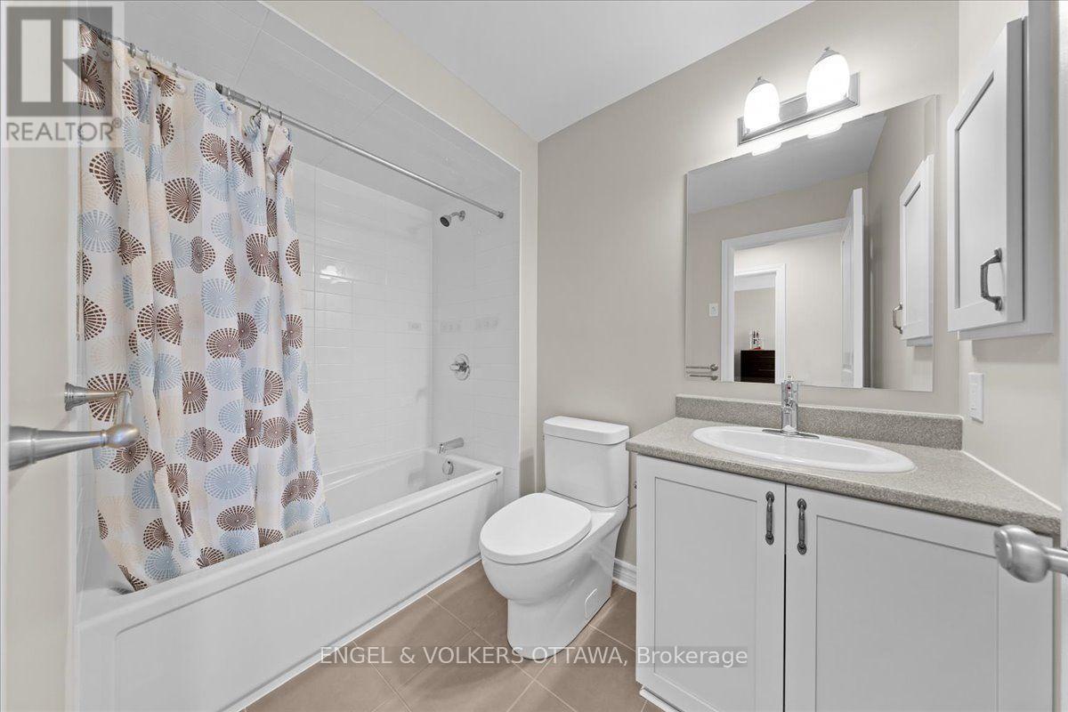 75 Blueheart Bay Property Photo 30