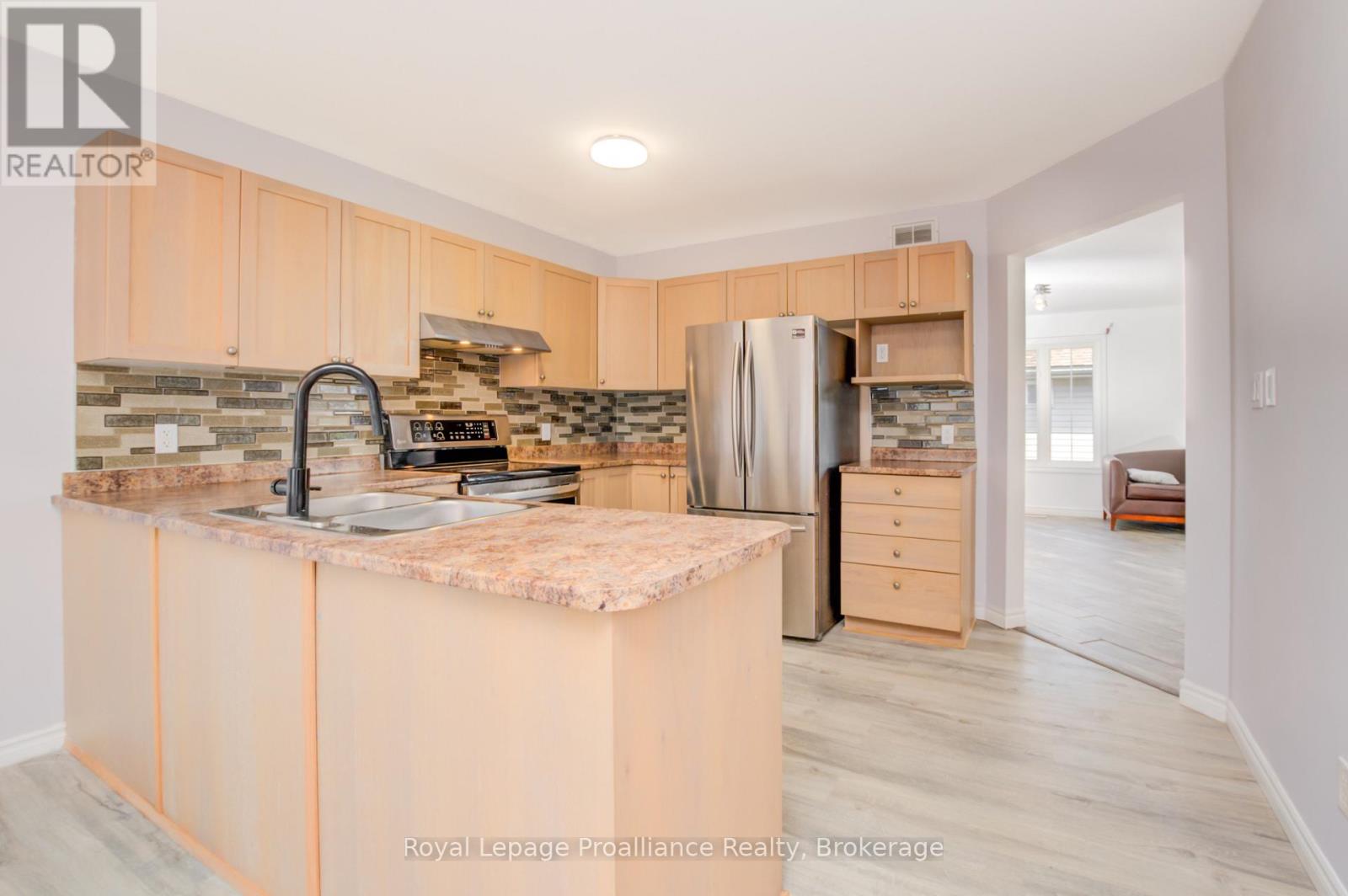 120 Raglan Street Property Photo 12