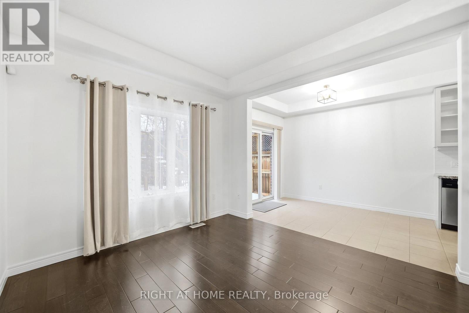 32 Rolling Lane Property Photo 10